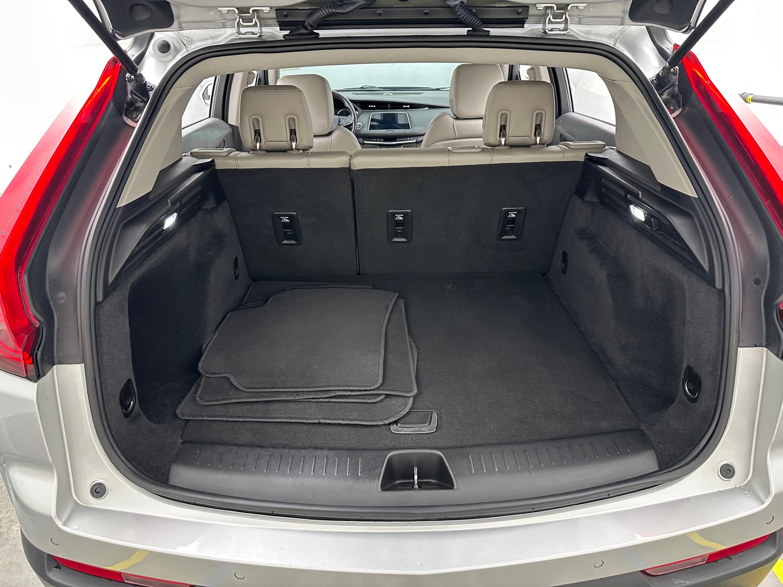 Thumbnail: 2019 Cadillac XT4 - 7