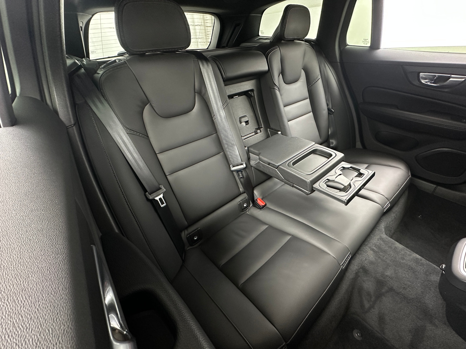 Thumbnail: 2020 Volvo V60 - 5
