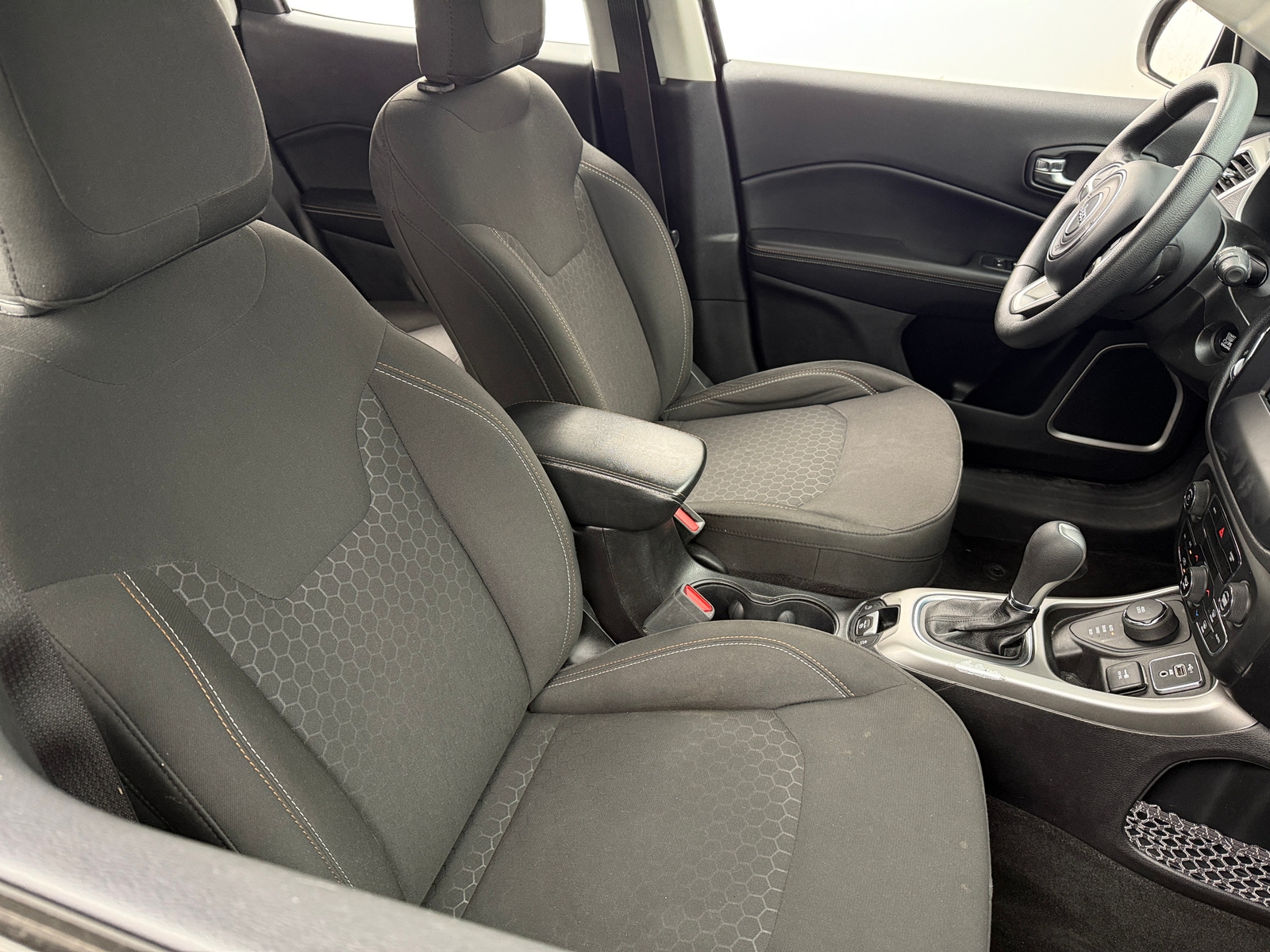 Thumbnail: 2020 Jeep Compass - 2