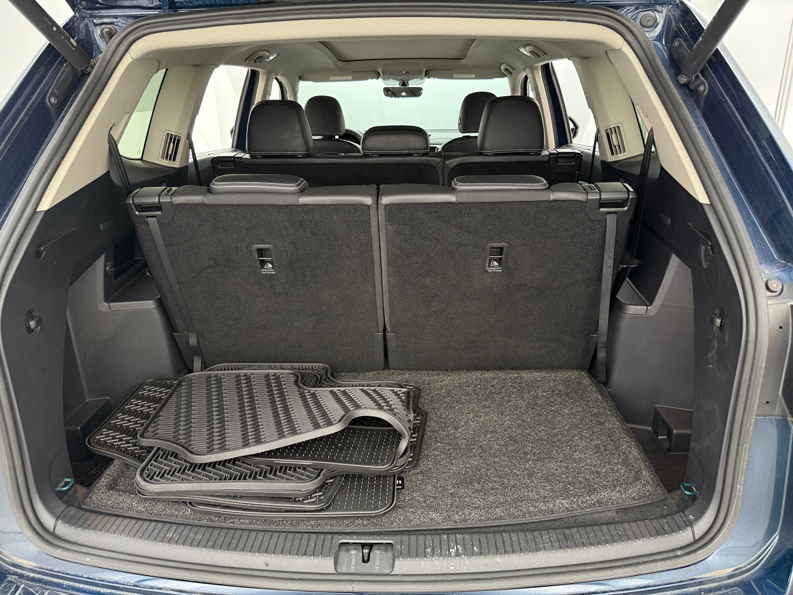 Thumbnail: 2023 Volkswagen Atlas - 6