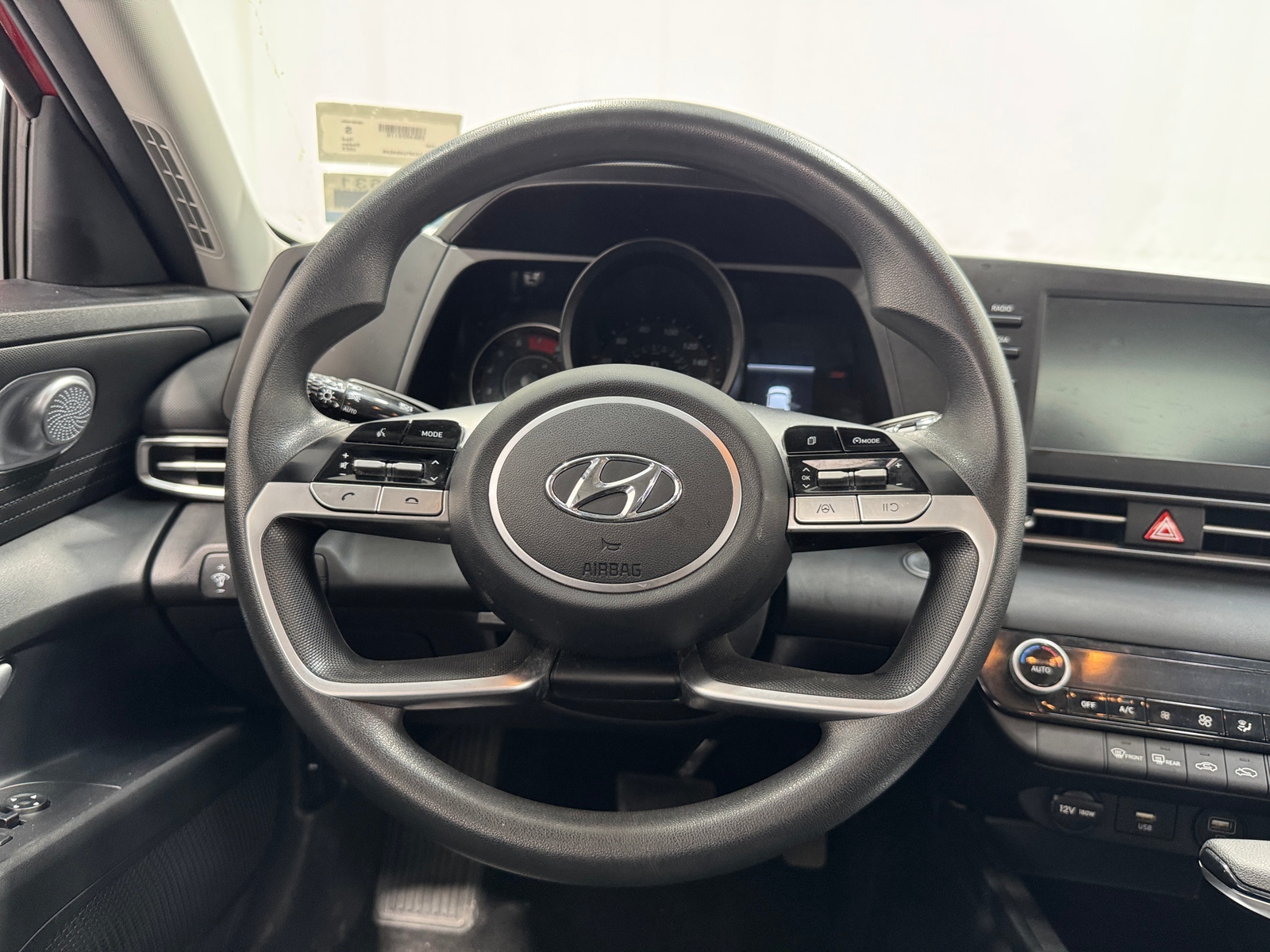 Thumbnail: 2023 Hyundai Elantra - 5
