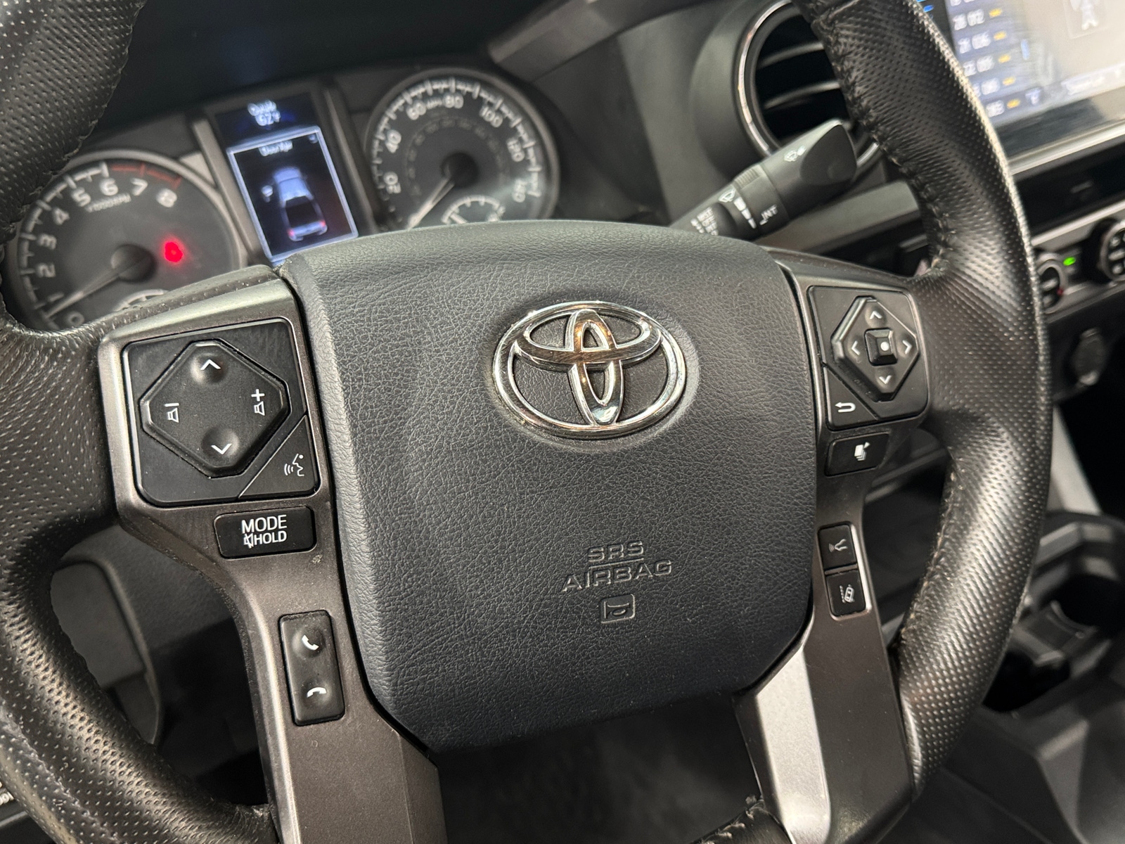 Thumbnail: 2018 Toyota Tacoma - 5