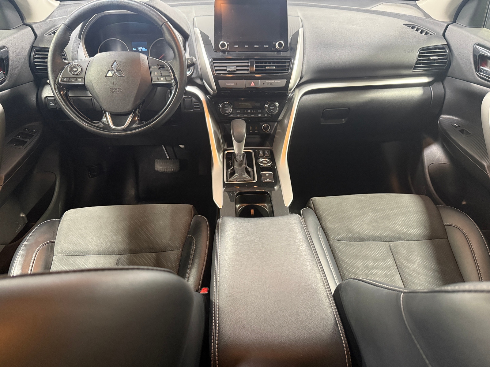 Thumbnail: 2024 Mitsubishi Eclipse Cross - 3