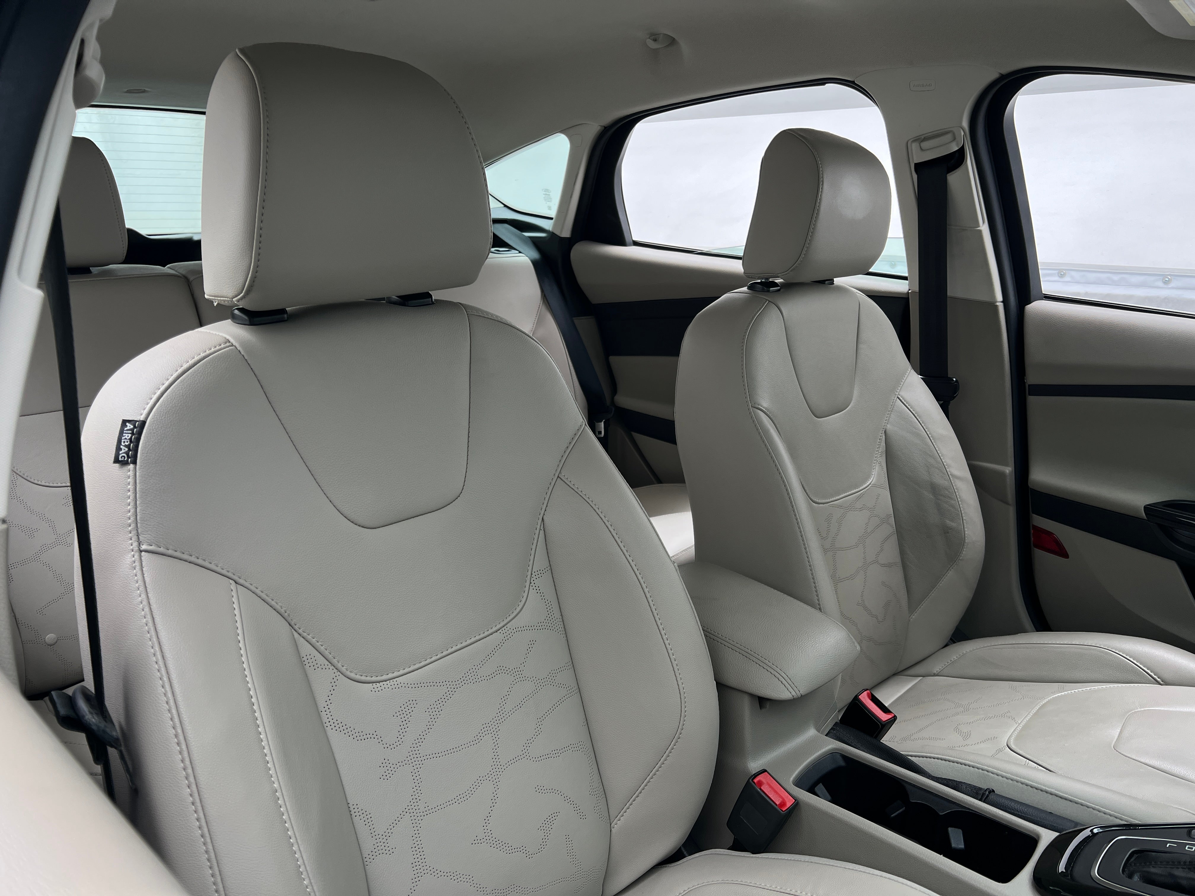 Used 2017 Ford Focus Electric with VIN 1FADP3R40HL325414 for sale in Oak Creek, WI