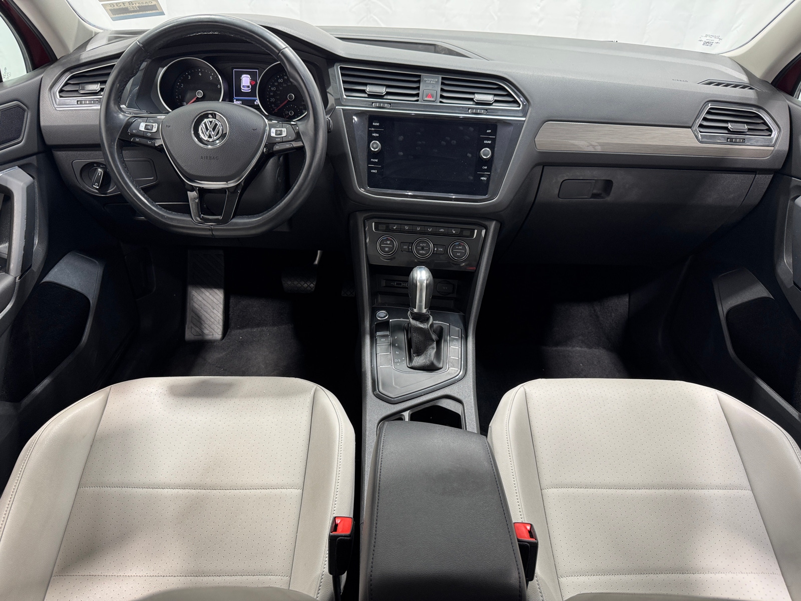 Thumbnail: 2019 Volkswagen Tiguan - 2