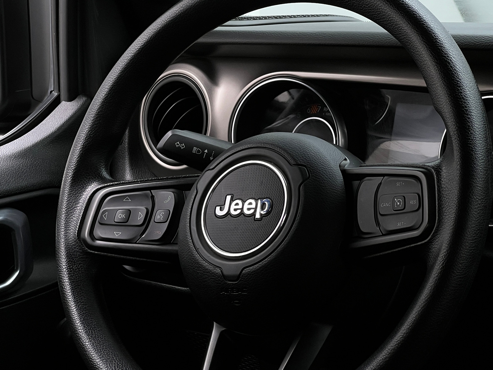 Thumbnail: 2021 Jeep Wrangler - 5