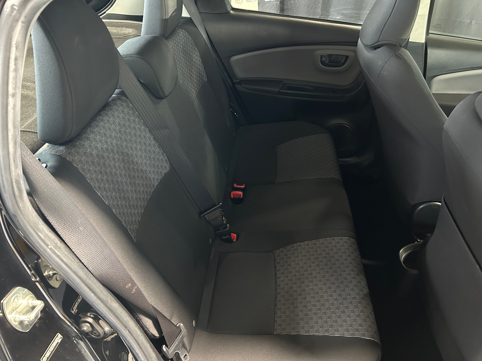 Thumbnail: 2017 Toyota Yaris - 6