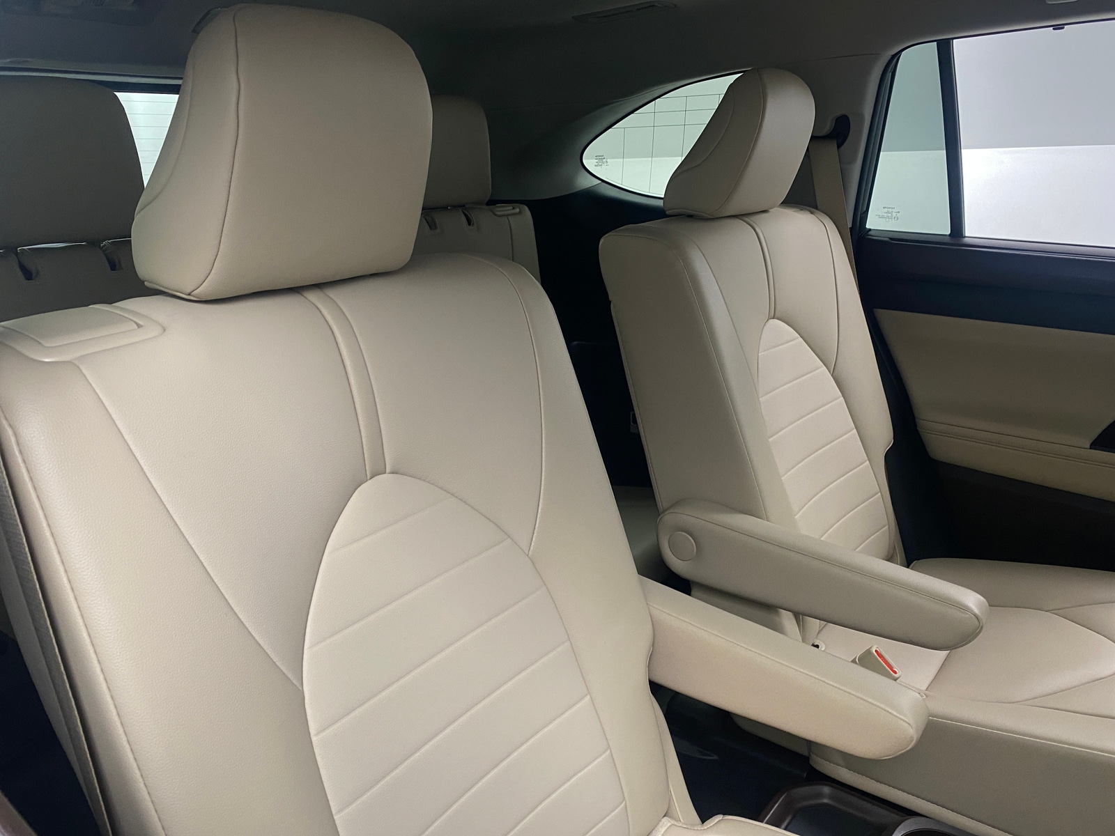 Thumbnail: 2021 Toyota Highlander - 5
