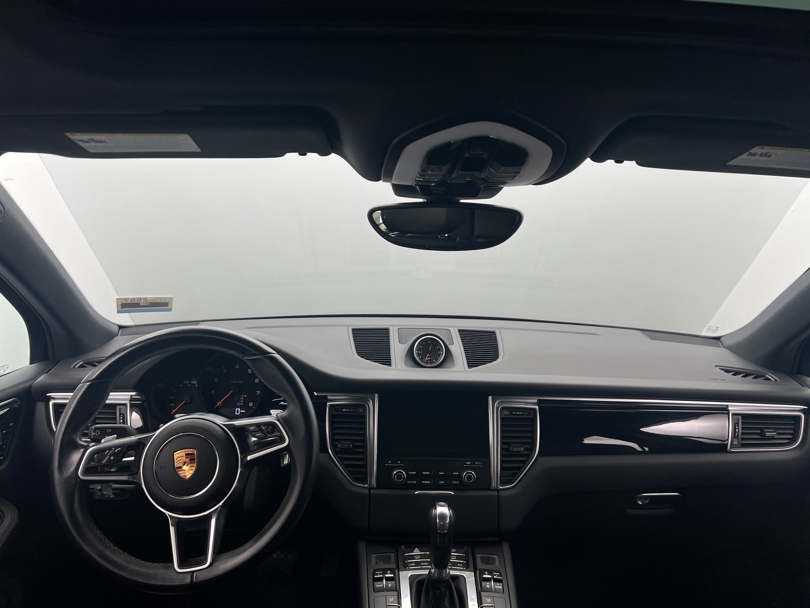 Thumbnail: 2018 Porsche Macan - 2