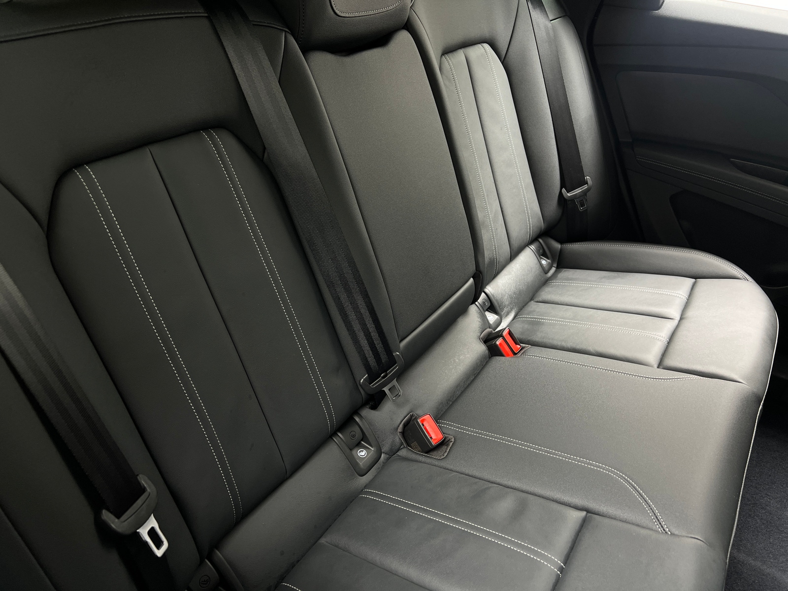 Thumbnail: 2023 Audi Q4 e-tron - 5