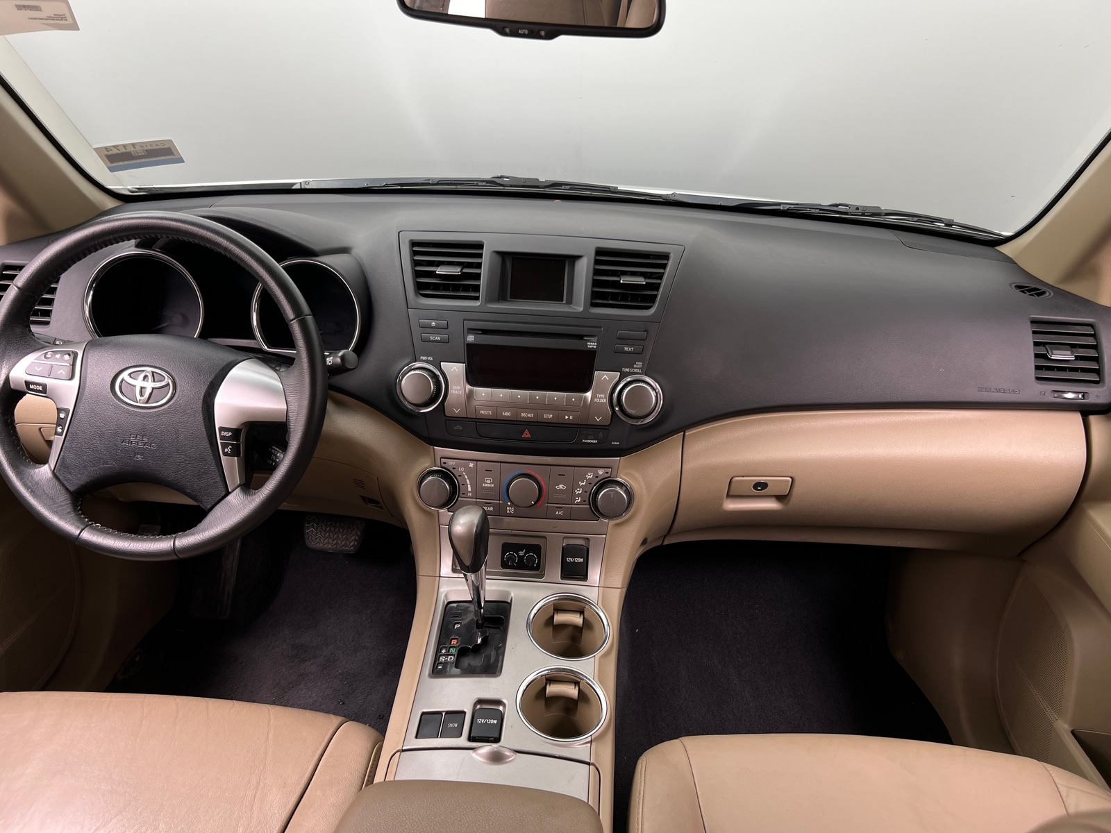 Thumbnail: 2012 Toyota Highlander - 2