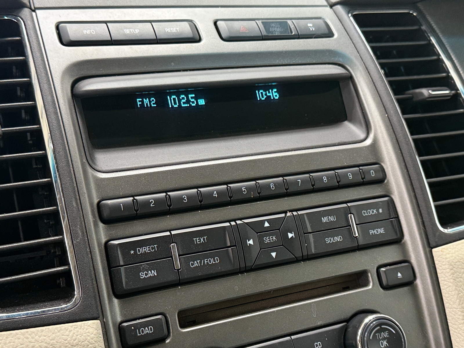 Thumbnail: 2010 Ford Taurus - 4