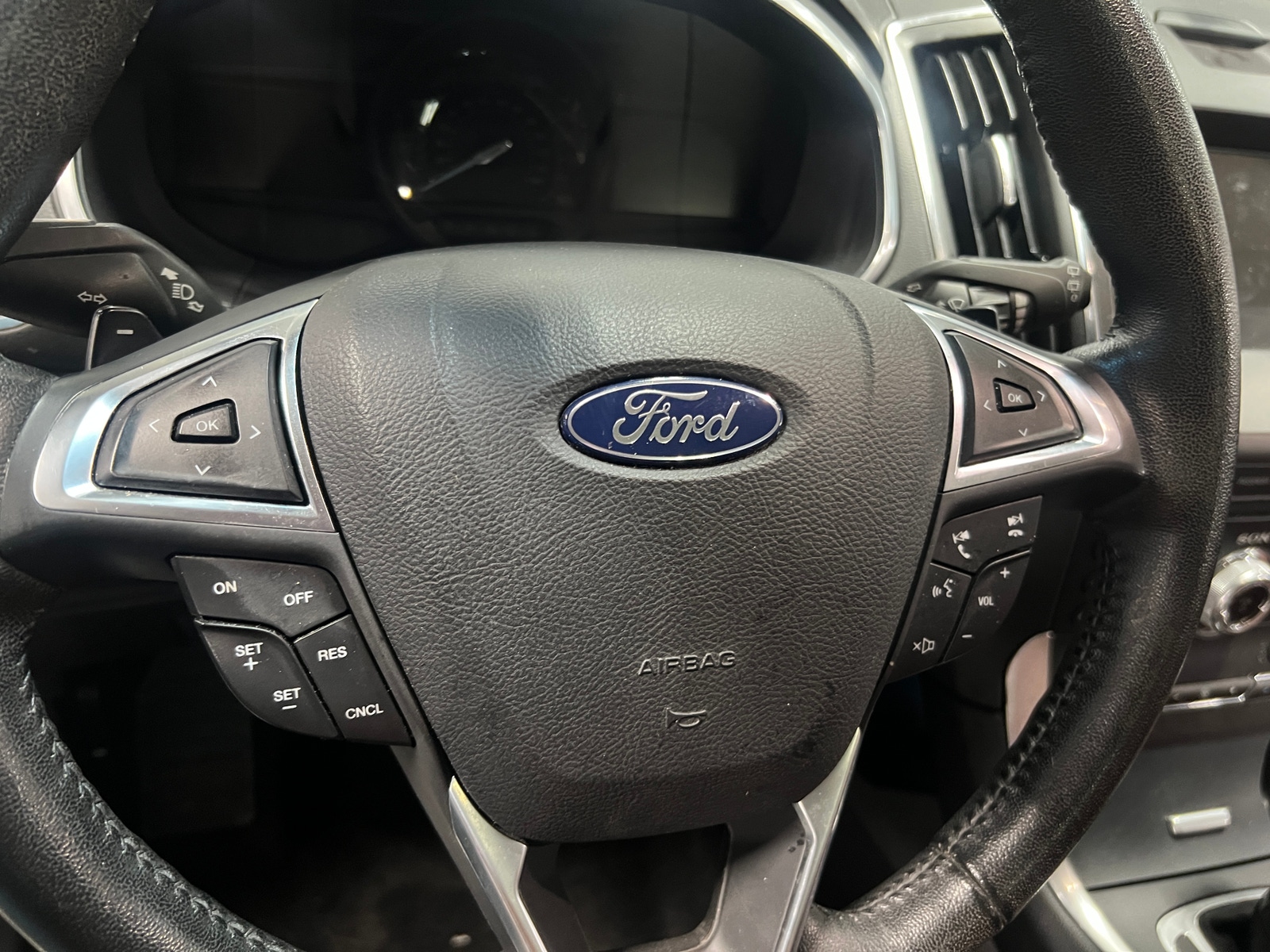 Thumbnail: 2018 Ford Edge - 4