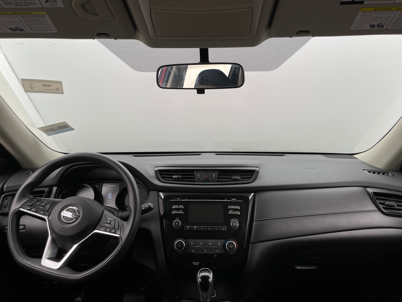 Thumbnail: 2017 Nissan Rogue - 3