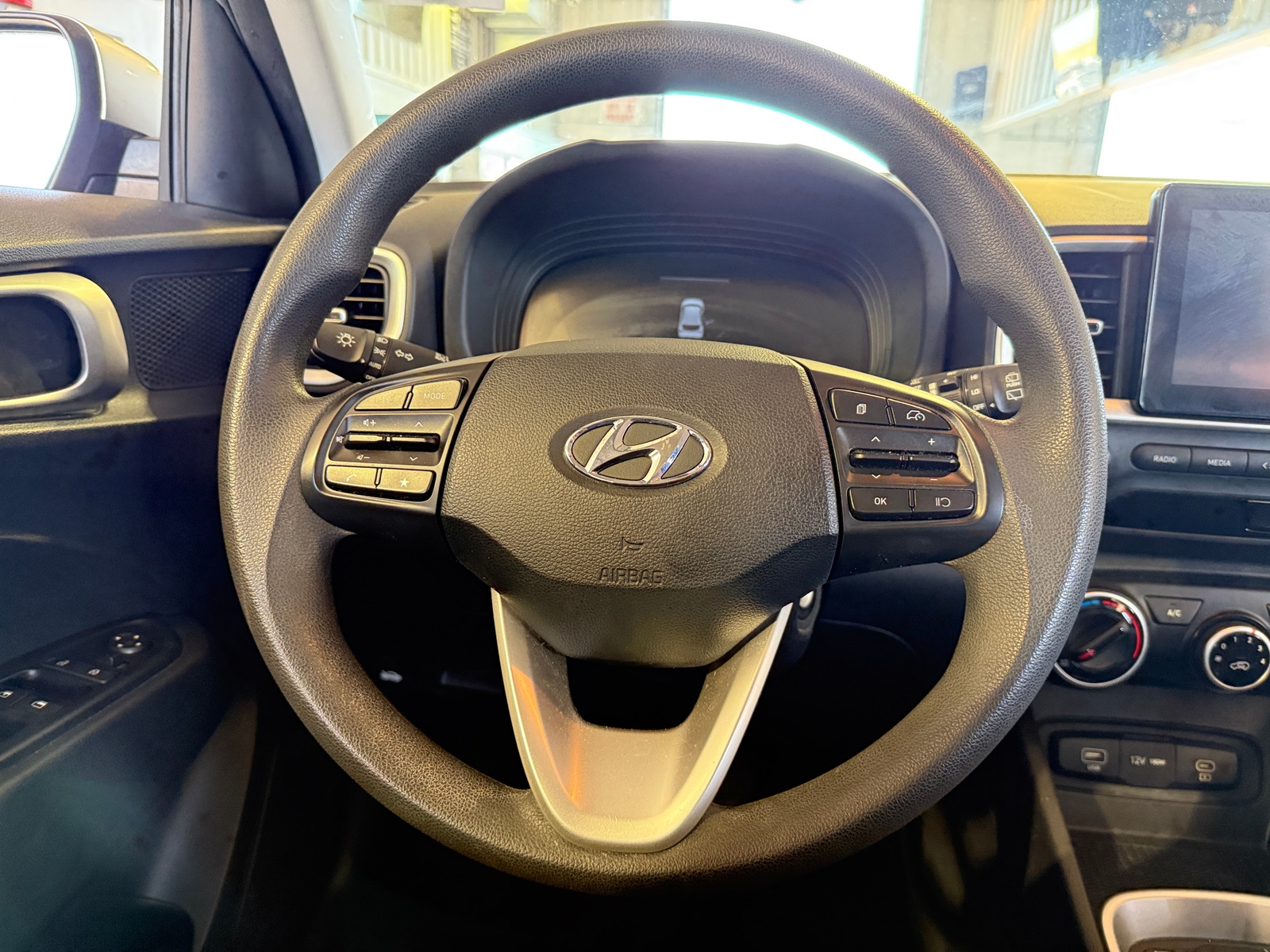 Thumbnail: 2024 Hyundai Venue - 5