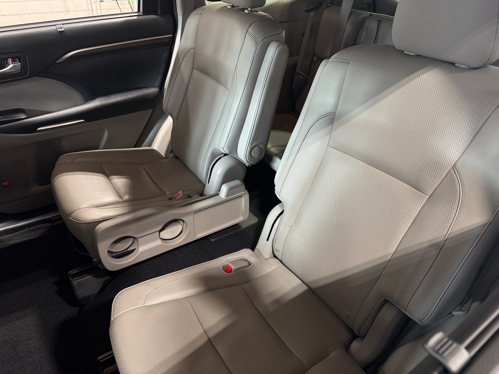 Thumbnail: 2015 Toyota Highlander - 5