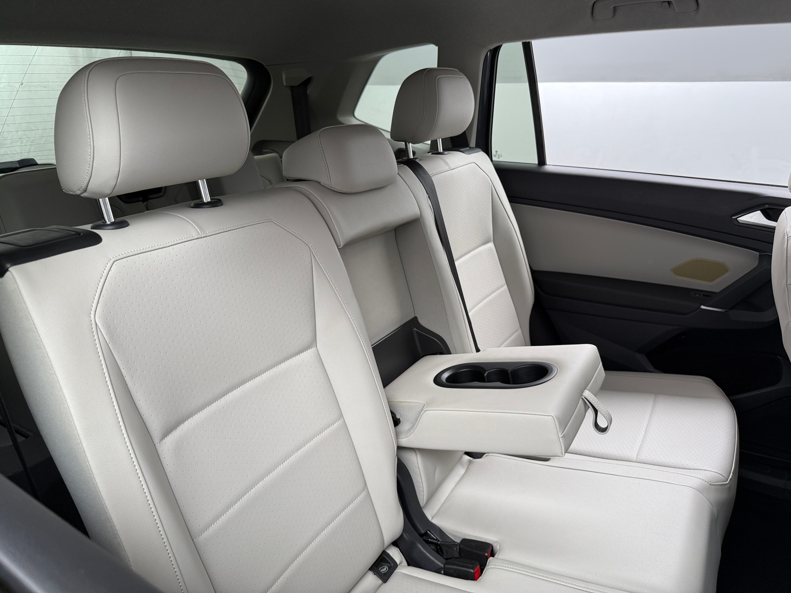 Thumbnail: 2018 Volkswagen Tiguan - 5