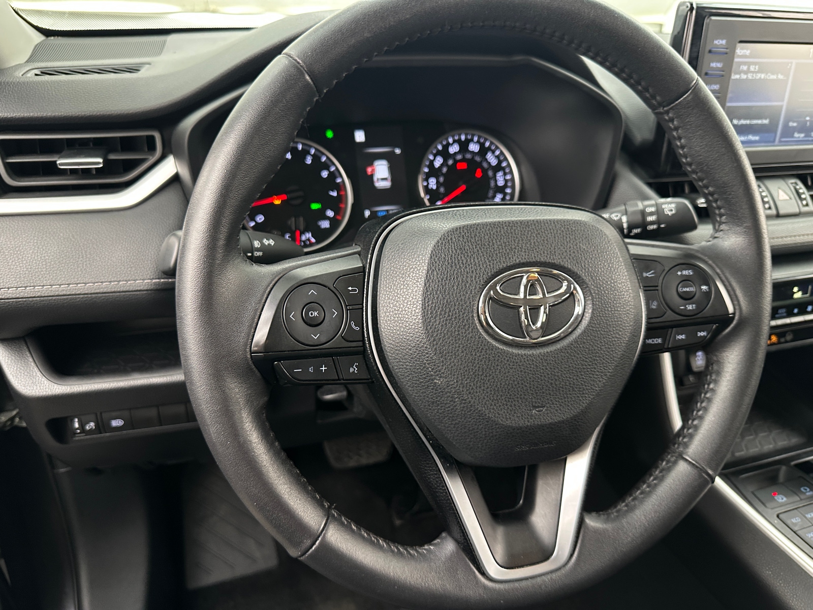 Thumbnail: 2020 Toyota RAV4 - 4