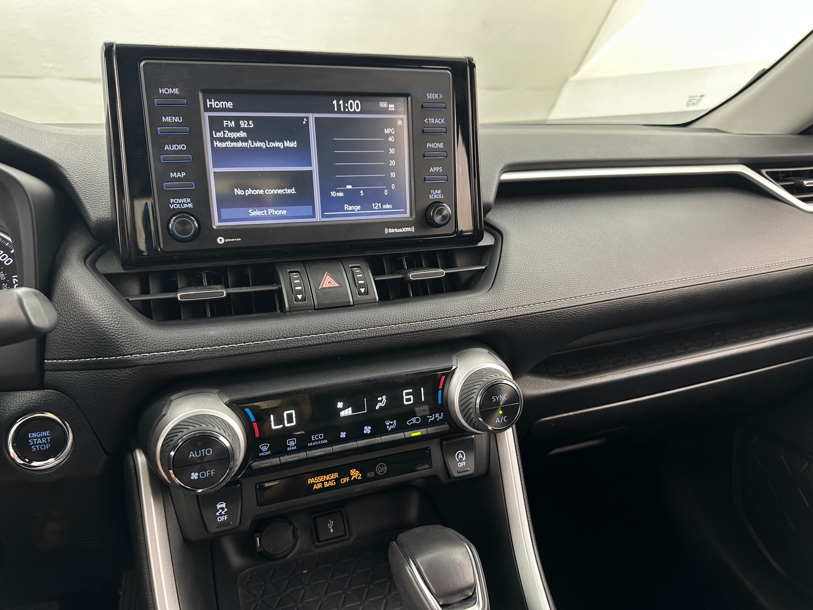 Thumbnail: 2020 Toyota RAV4 - 3