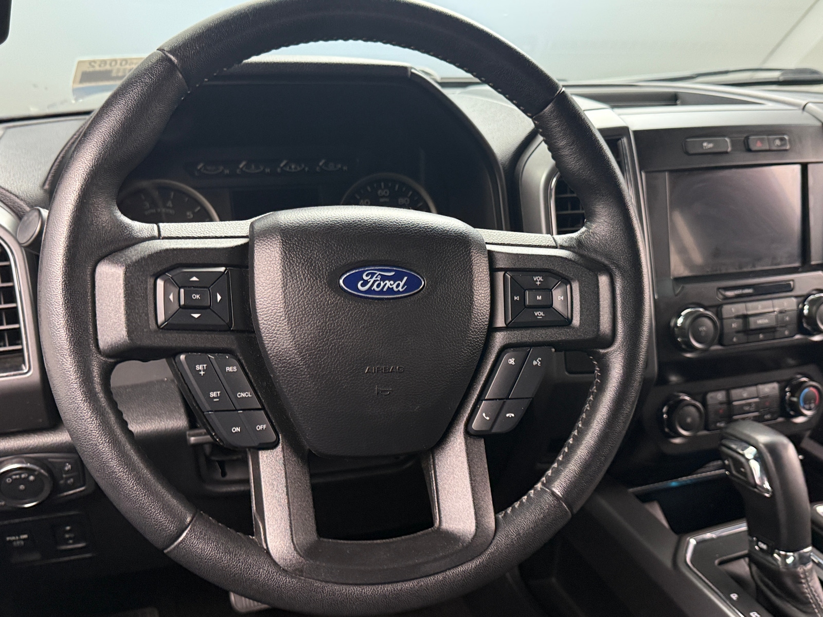 Thumbnail: 2019 Ford Econoline - 5