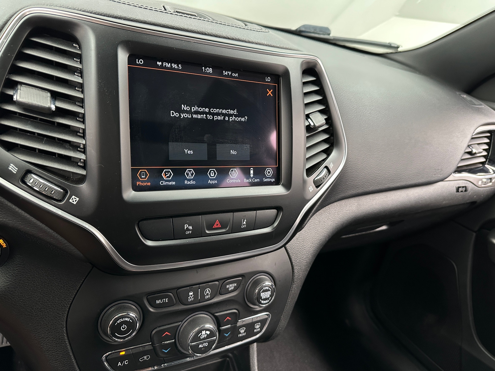 Thumbnail: 2021 Jeep Cherokee - 3