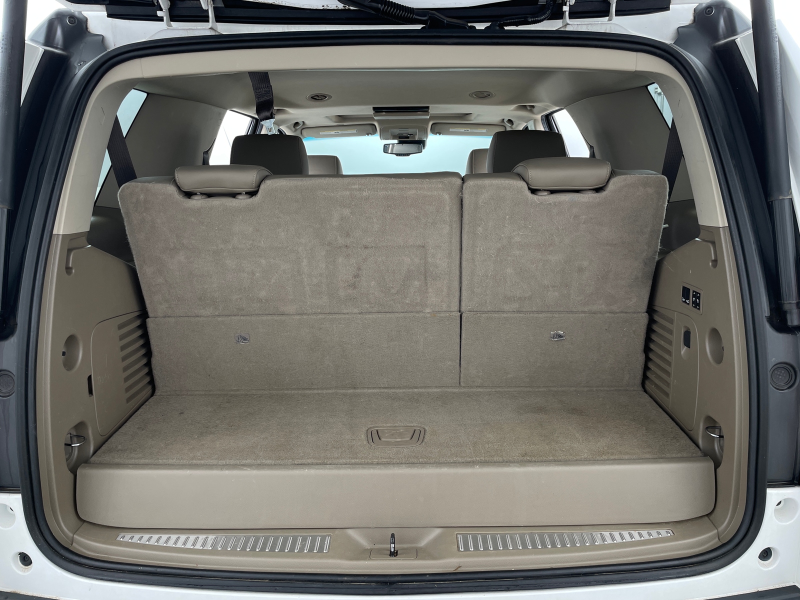 Thumbnail: 2018 Chevrolet Tahoe - 6