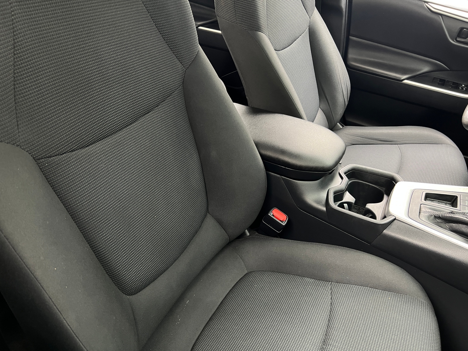 Thumbnail: 2019 Toyota RAV4 - 2