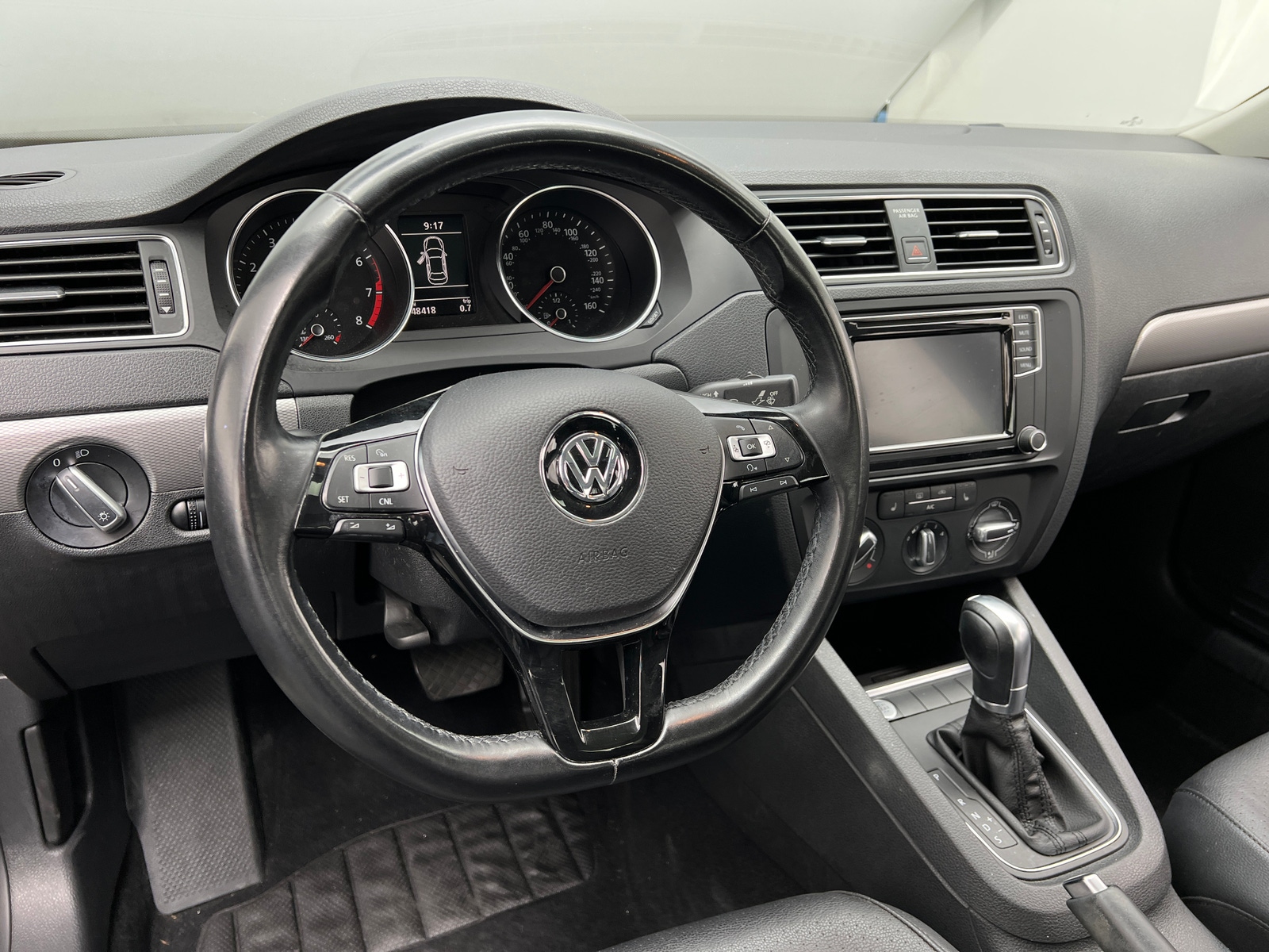 Thumbnail: 2017 Volkswagen Jetta - 4