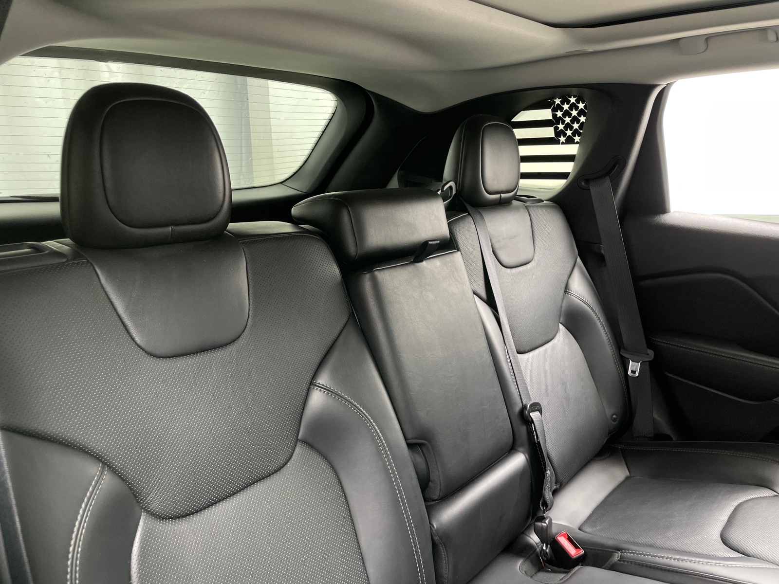 Thumbnail: 2019 Jeep Cherokee - 5
