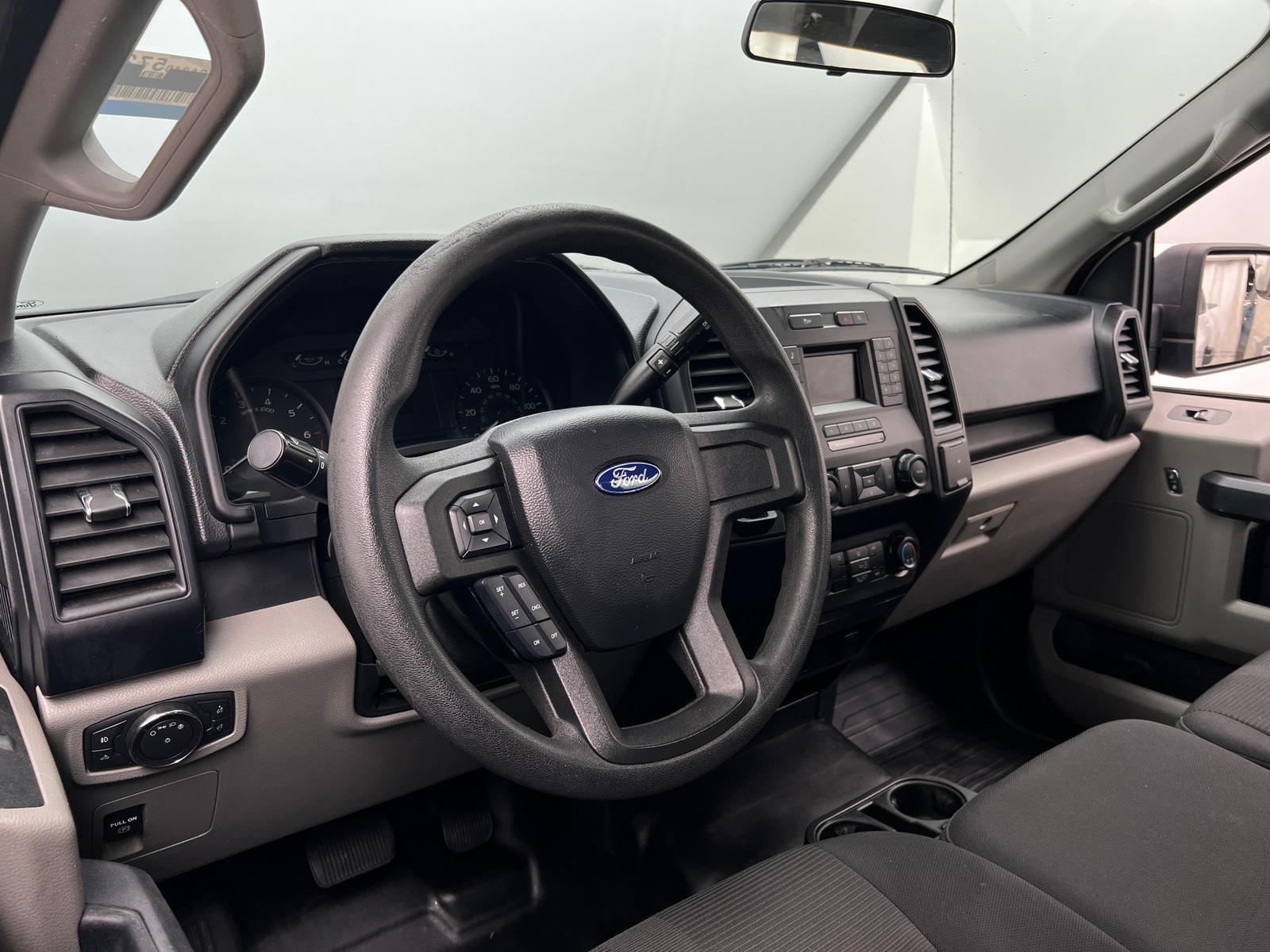Thumbnail: 2019 Ford Econoline - 3