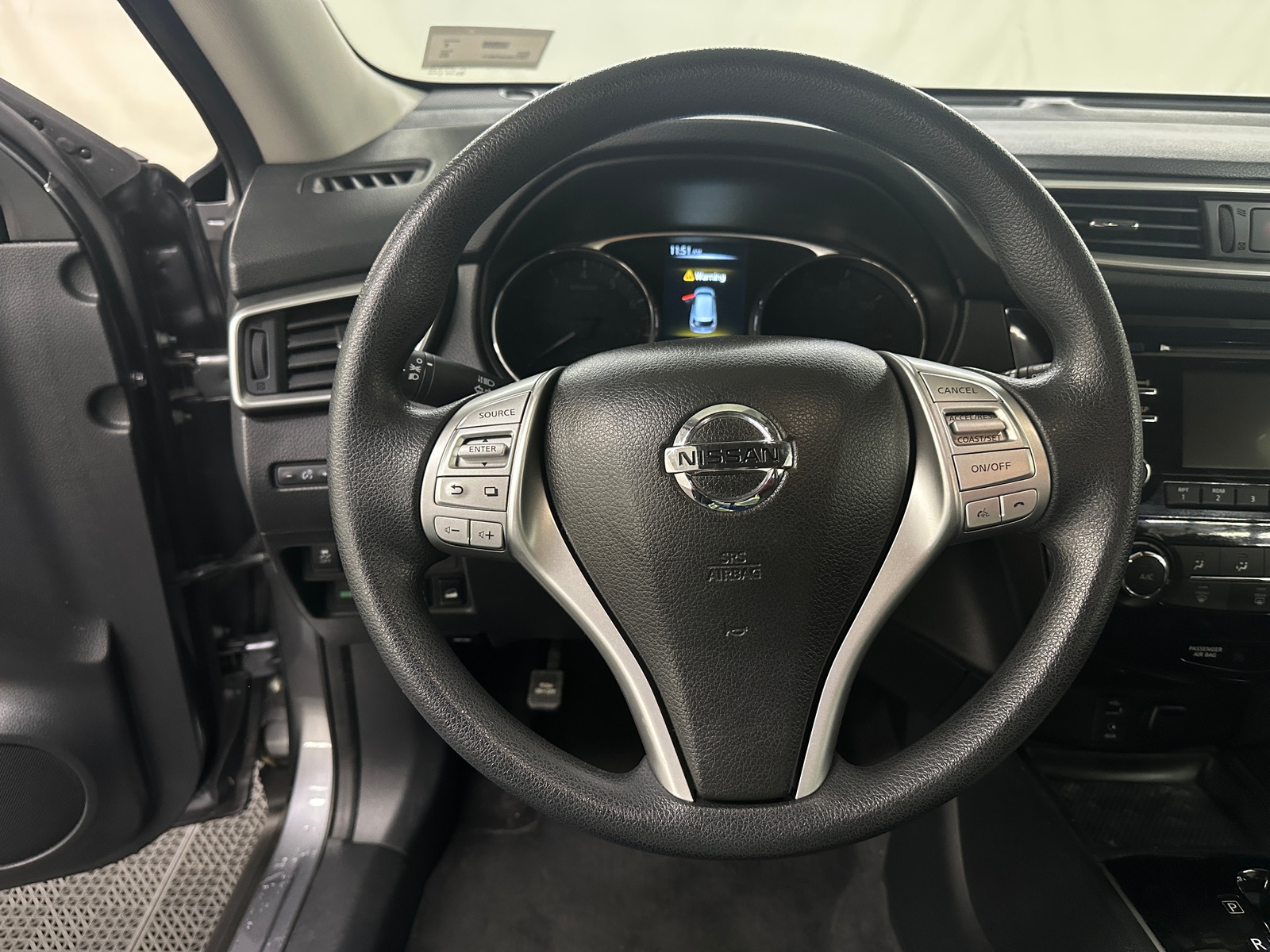 Thumbnail: 2016 Nissan Rogue - 5