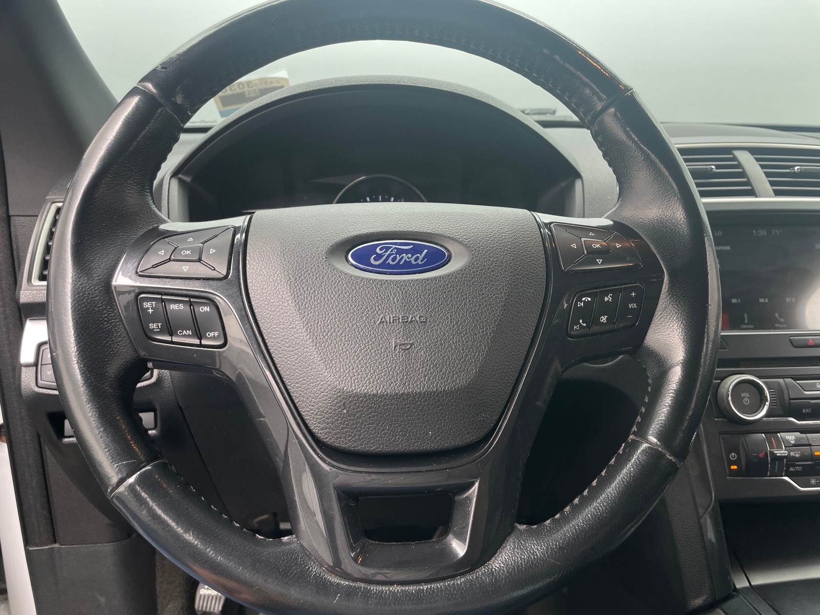 Thumbnail: 2017 Ford Explorer - 4