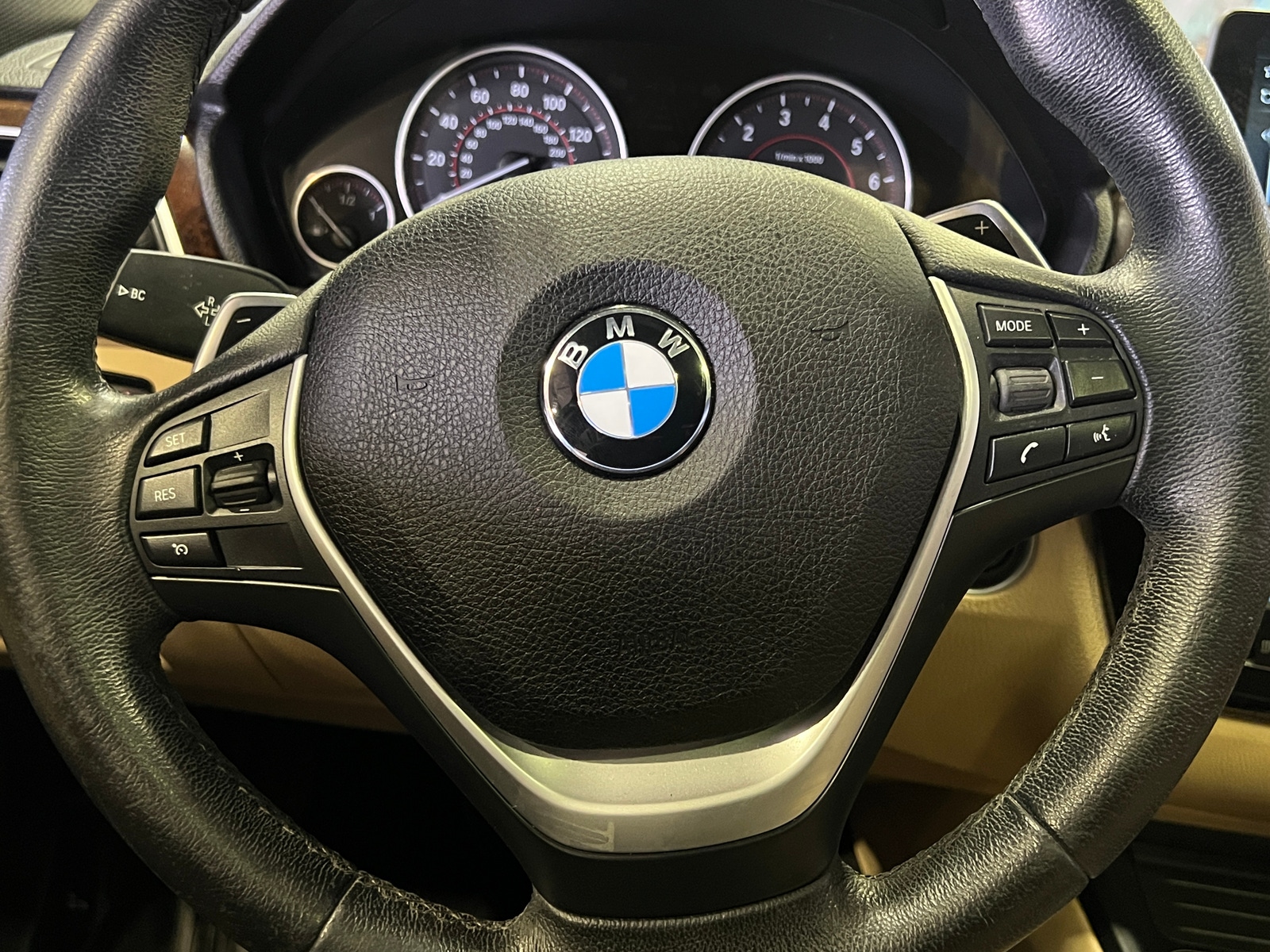 Thumbnail: 2017 BMW 3 Series - 4