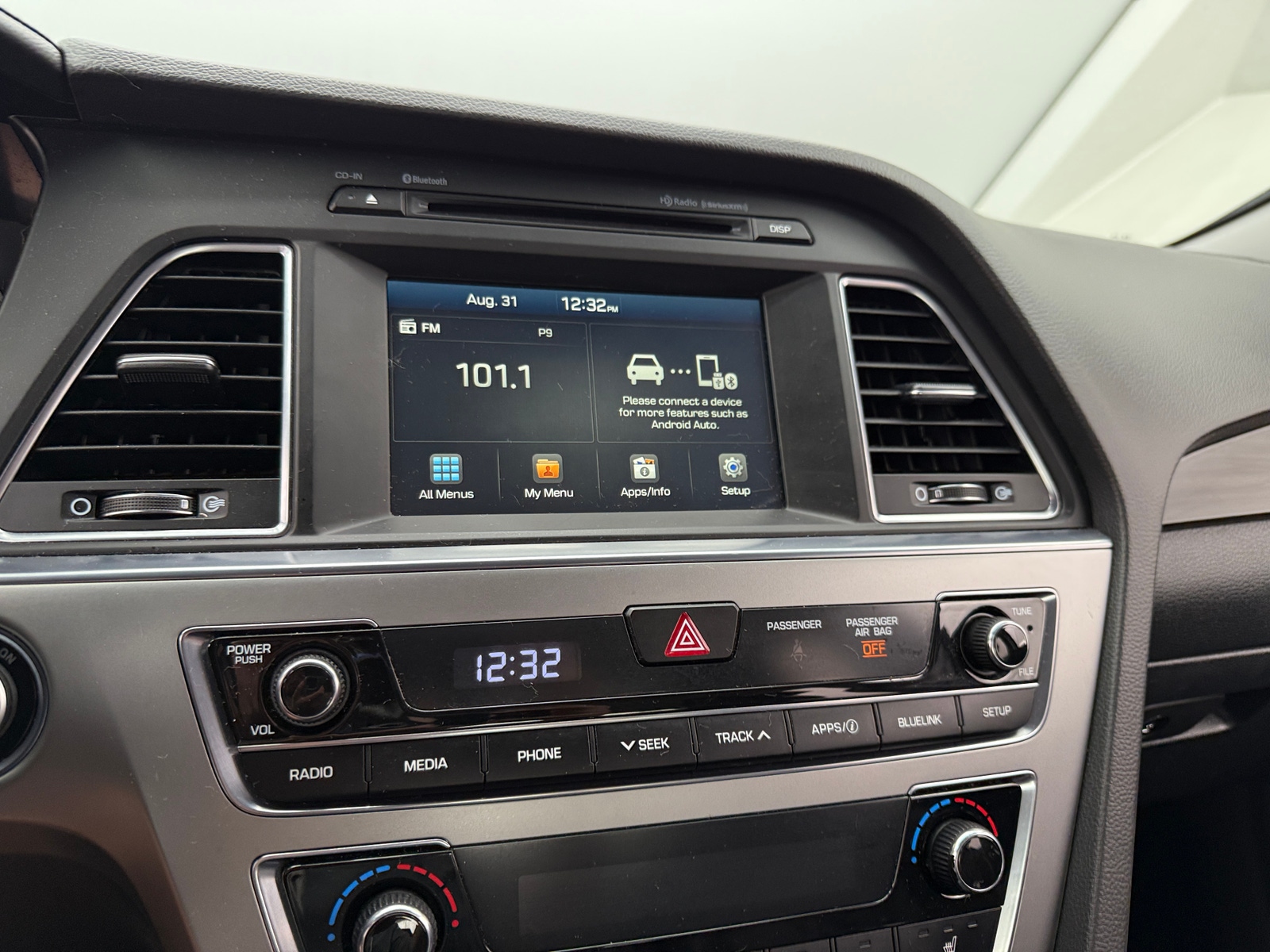 Thumbnail: 2016 Hyundai Sonata - 3
