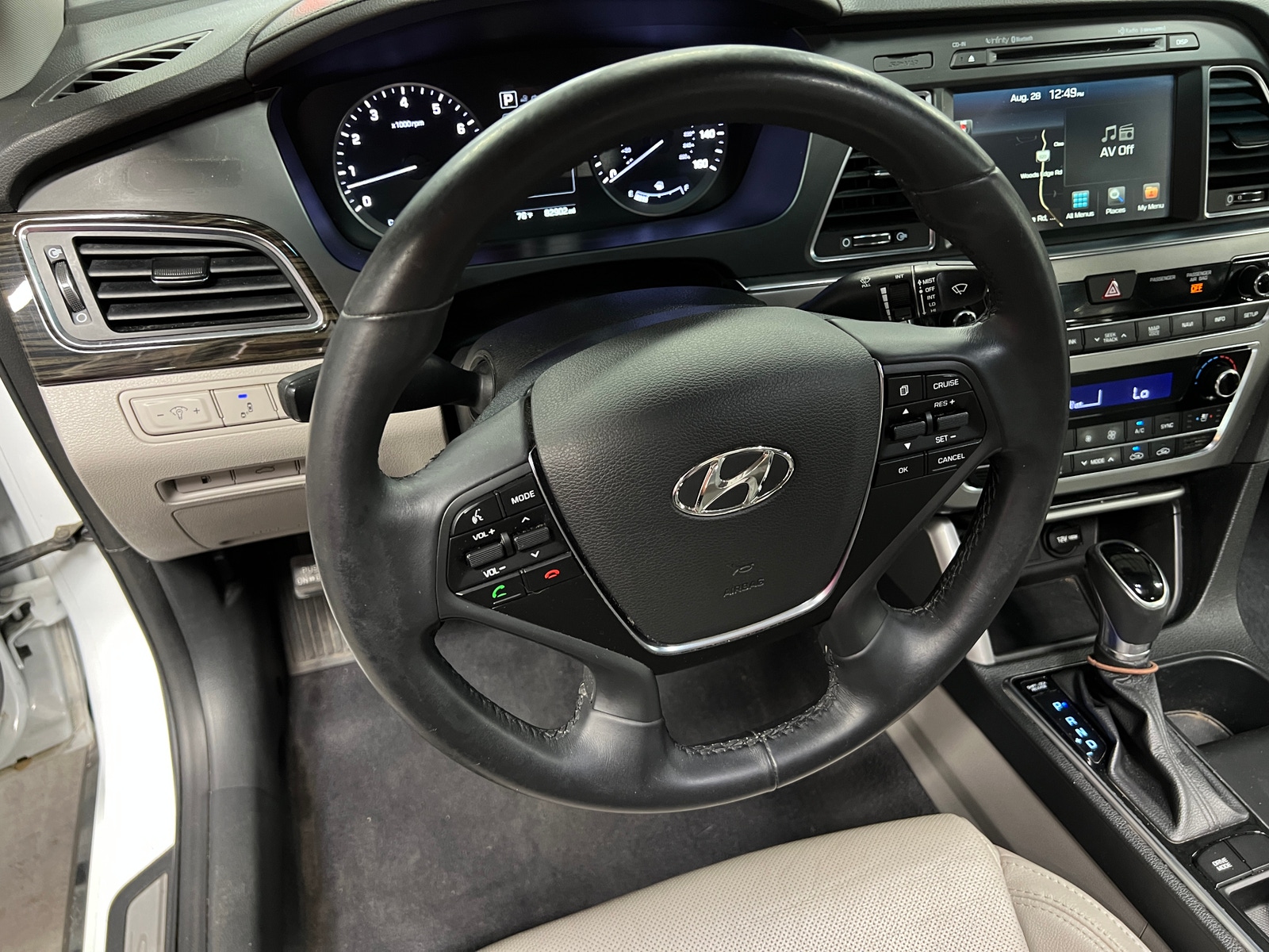 Thumbnail: 2017 Hyundai Sonata - 4