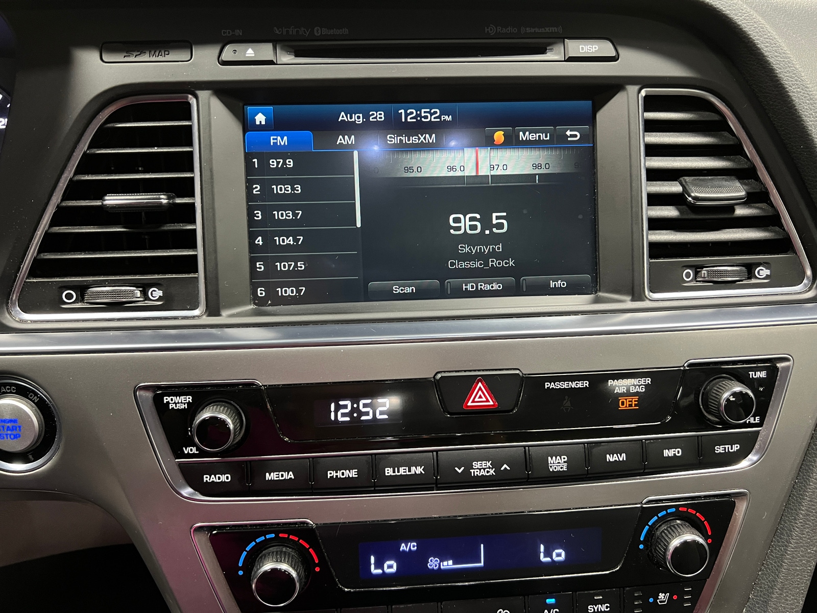 Thumbnail: 2017 Hyundai Sonata - 3