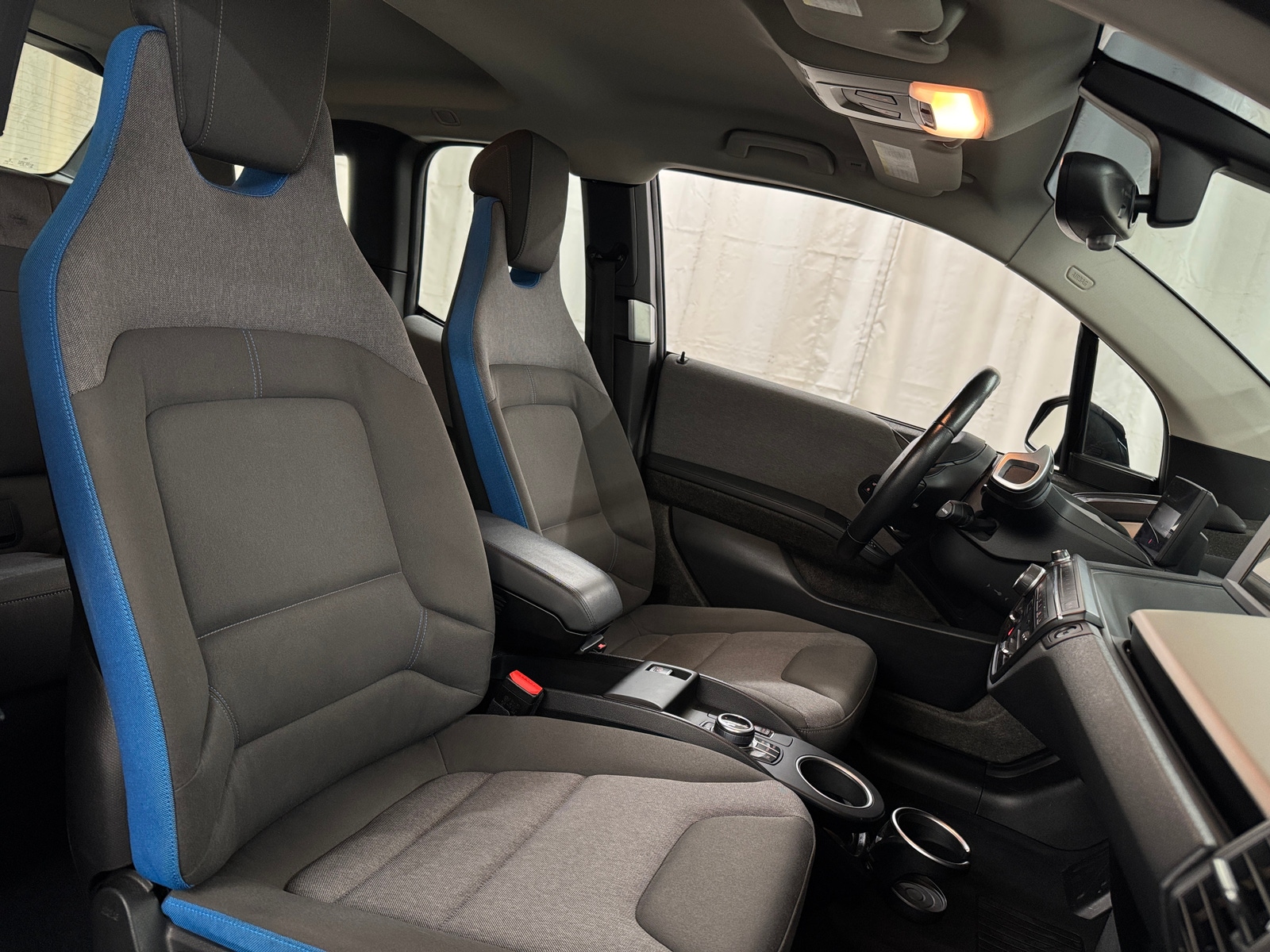 Thumbnail: 2018 BMW i3 - 2