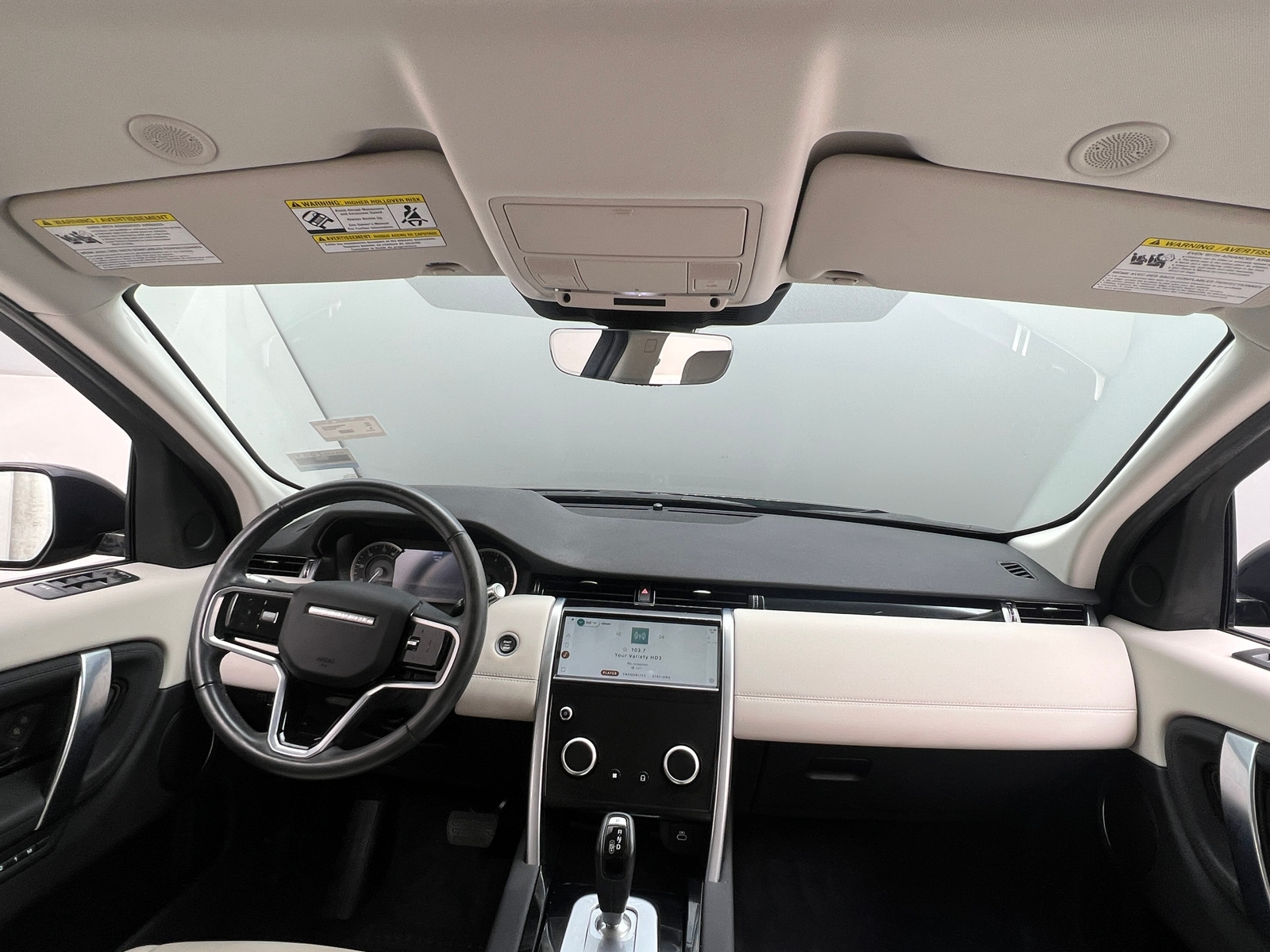 Thumbnail: 2022 Land Rover Discovery Sport - 2