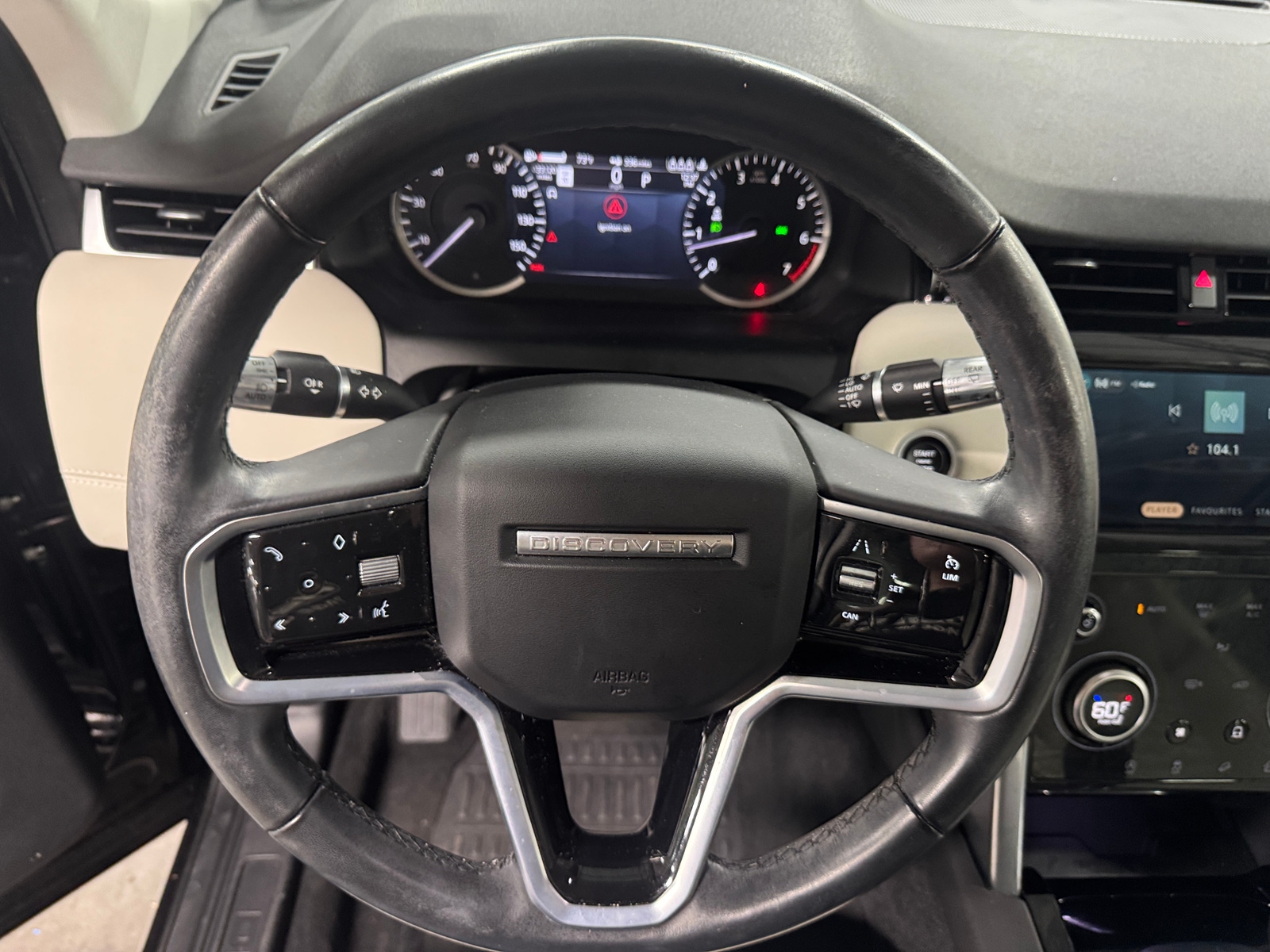 Thumbnail: 2022 Land Rover Discovery Sport - 4
