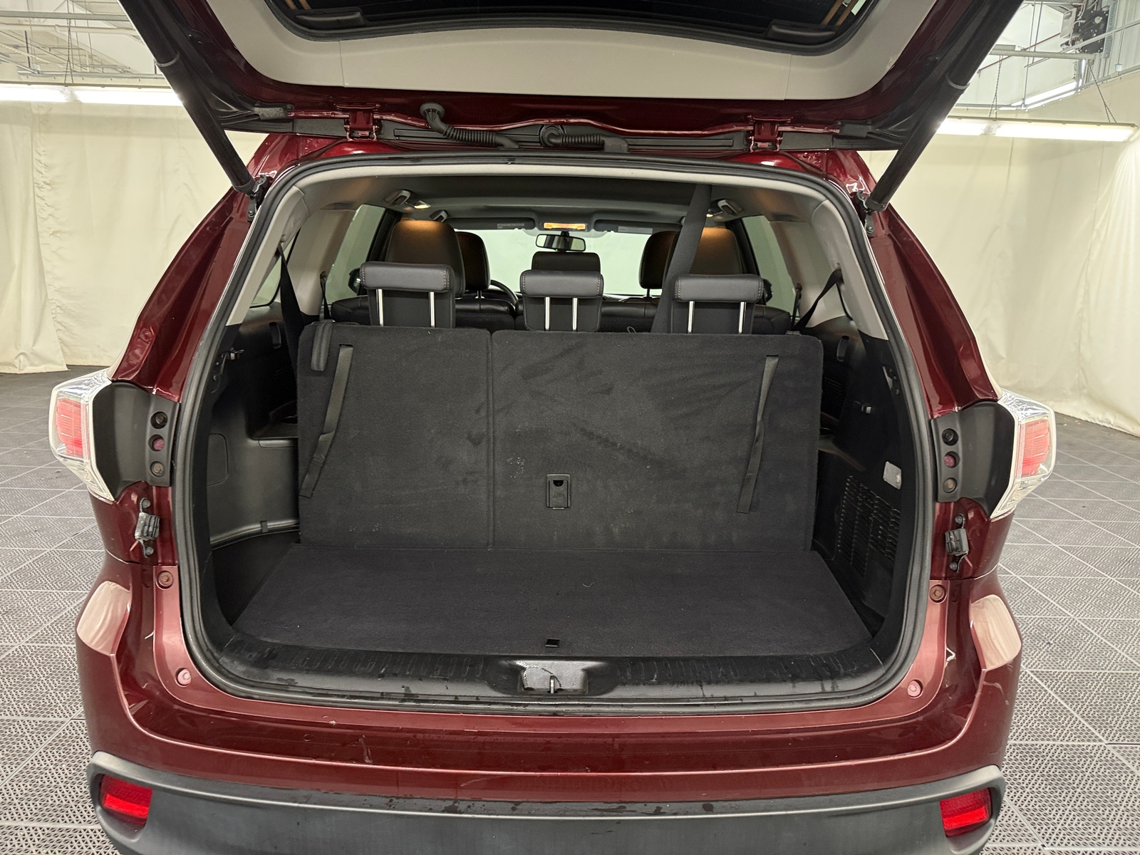 Thumbnail: 2016 Toyota Highlander - 6