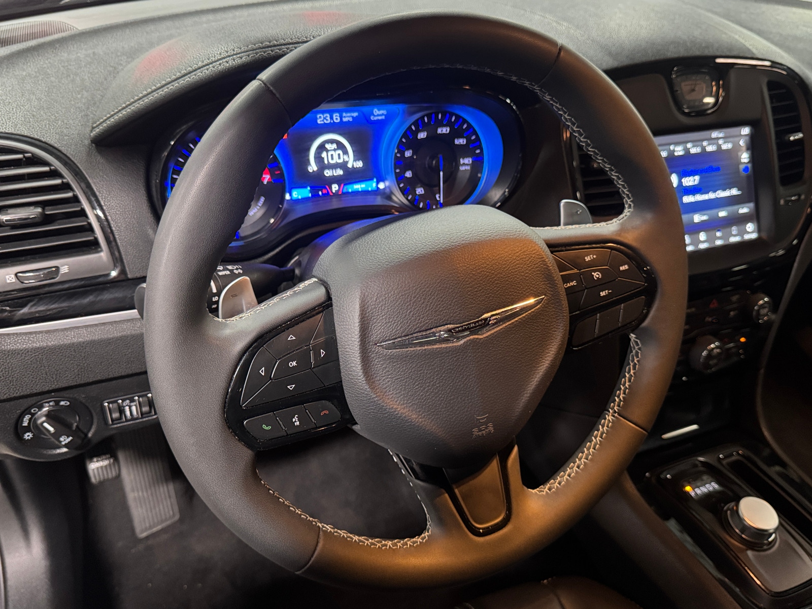 Thumbnail: 2023 Chrysler 300 - 4