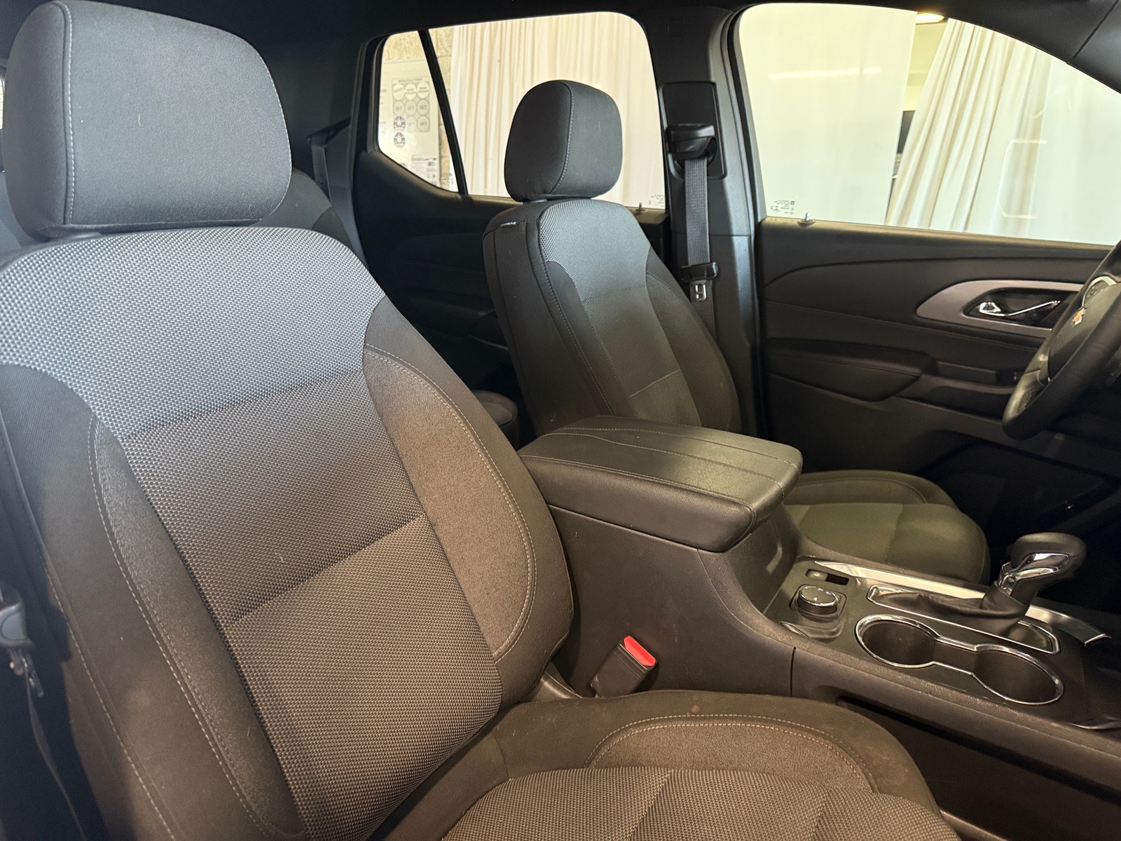 Thumbnail: 2023 Chevrolet Traverse - 2