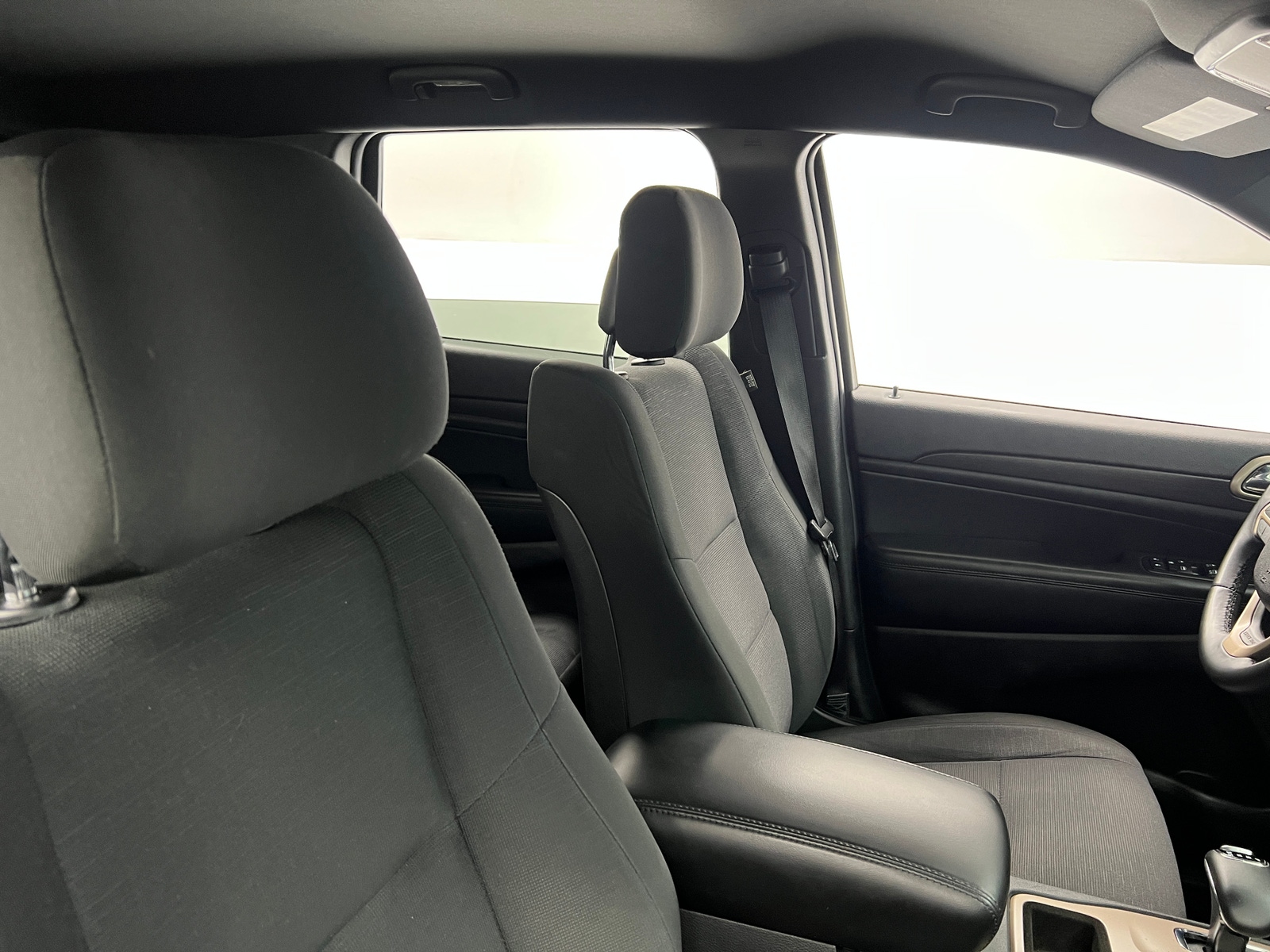 Thumbnail: 2015 Jeep Grand Cherokee - 2