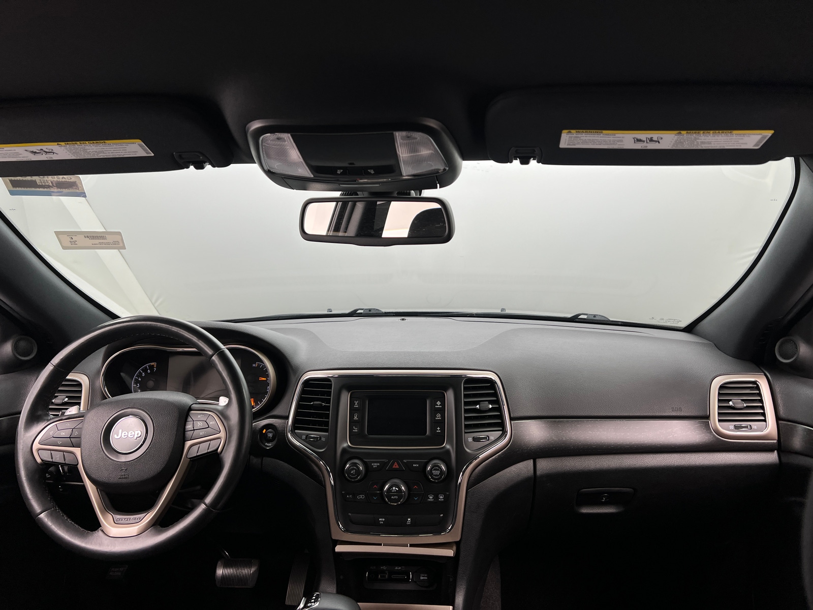 Thumbnail: 2015 Jeep Grand Cherokee - 3