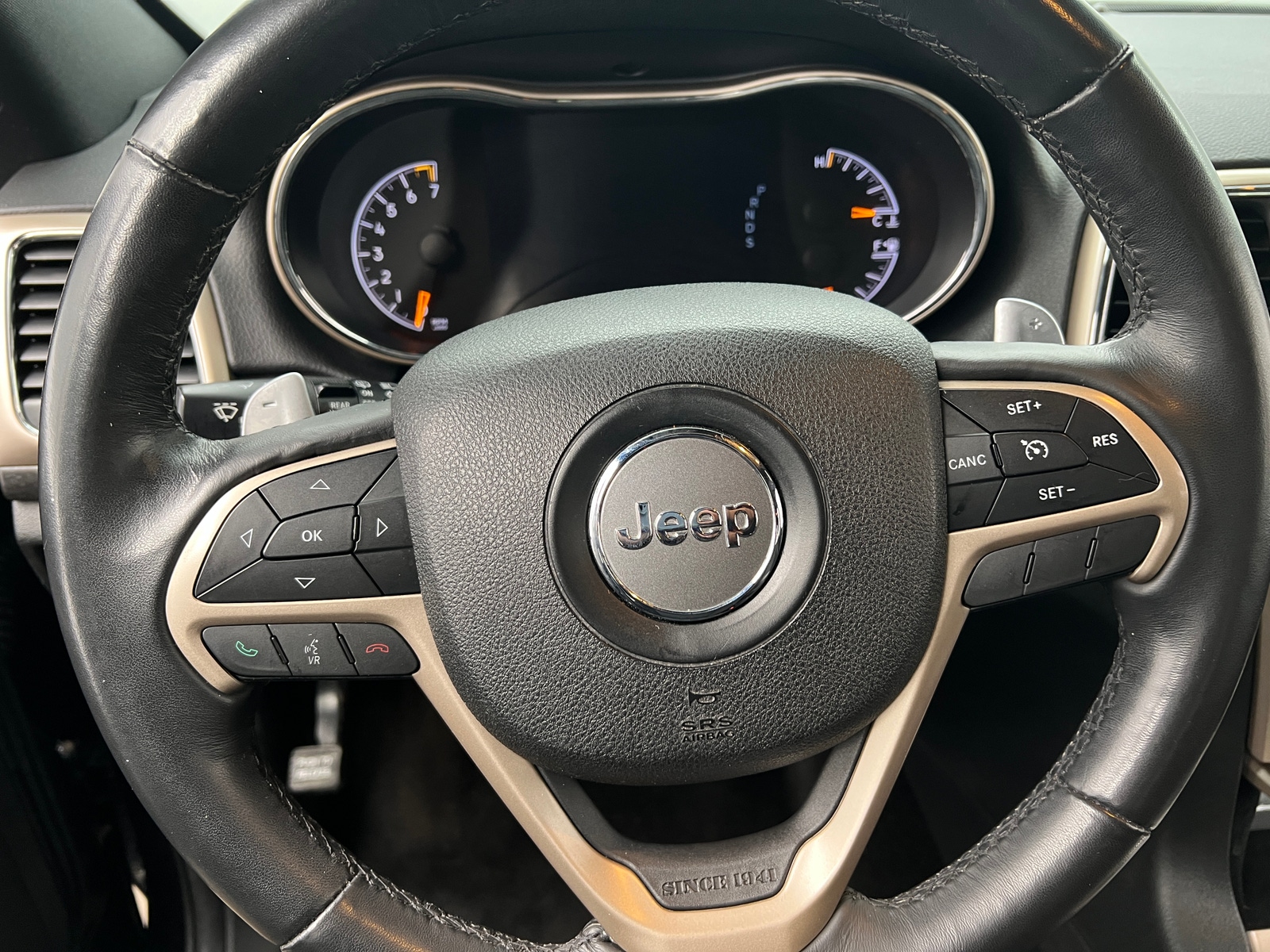 Thumbnail: 2015 Jeep Grand Cherokee - 5