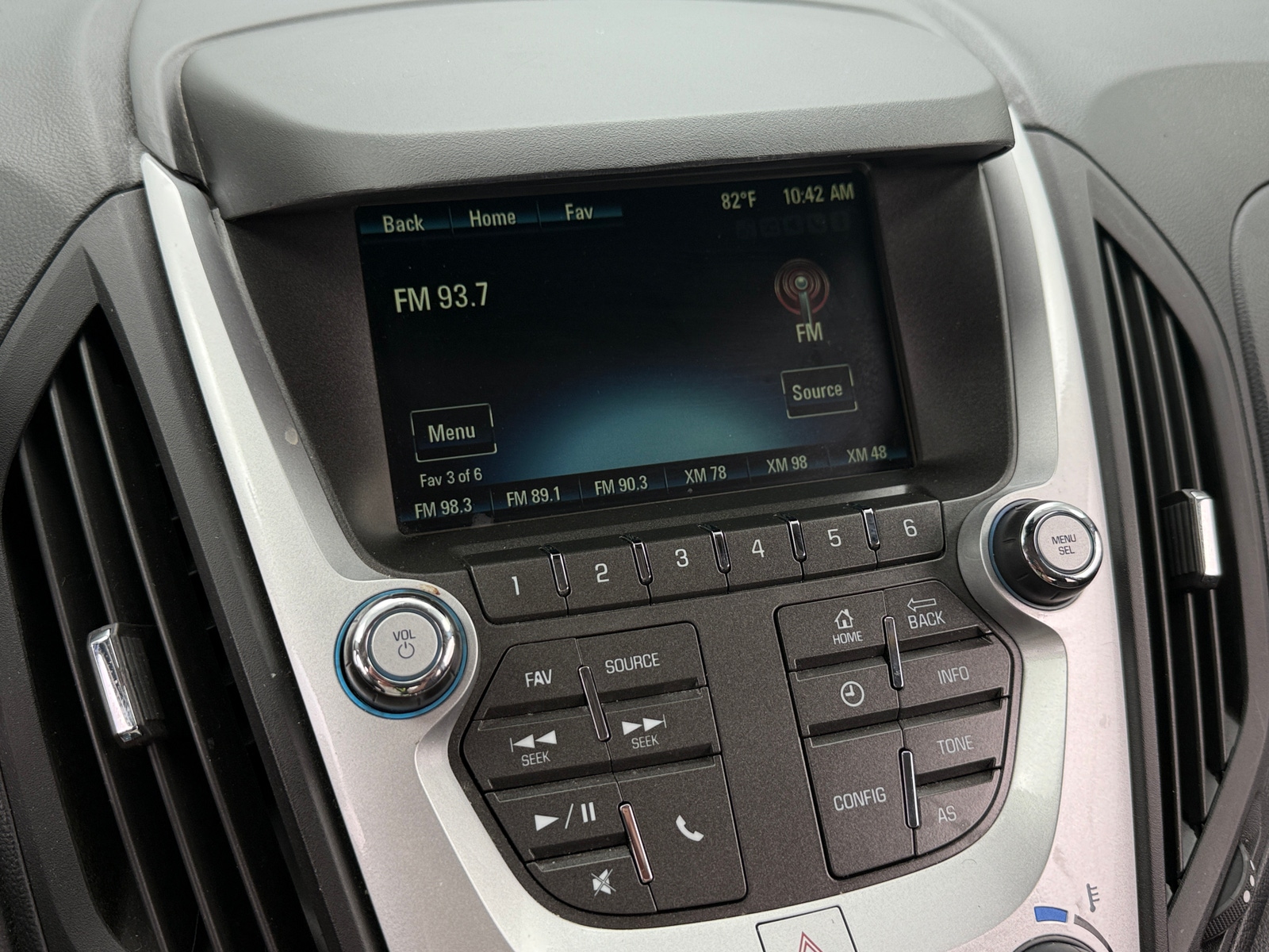 Thumbnail: 2016 Chevrolet Equinox - 4