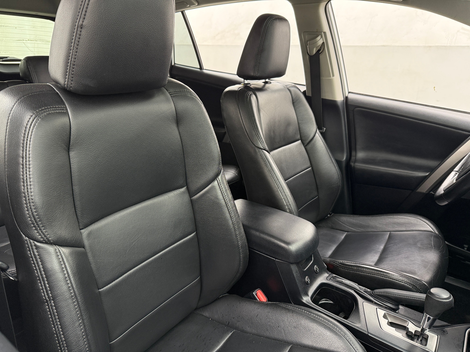 Thumbnail: 2018 Toyota RAV4 - 2