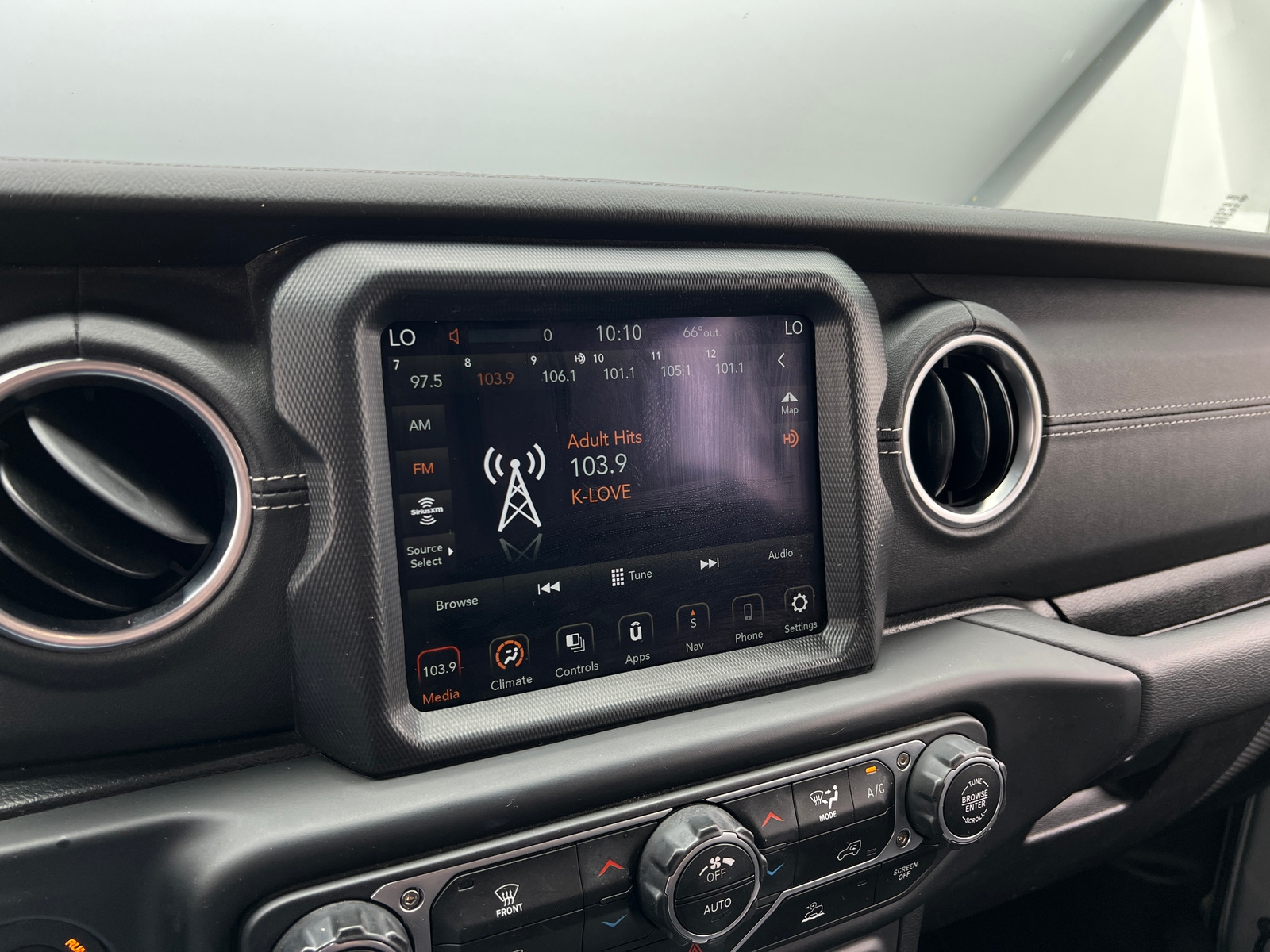 Thumbnail: 2023 Jeep Wrangler - 3
