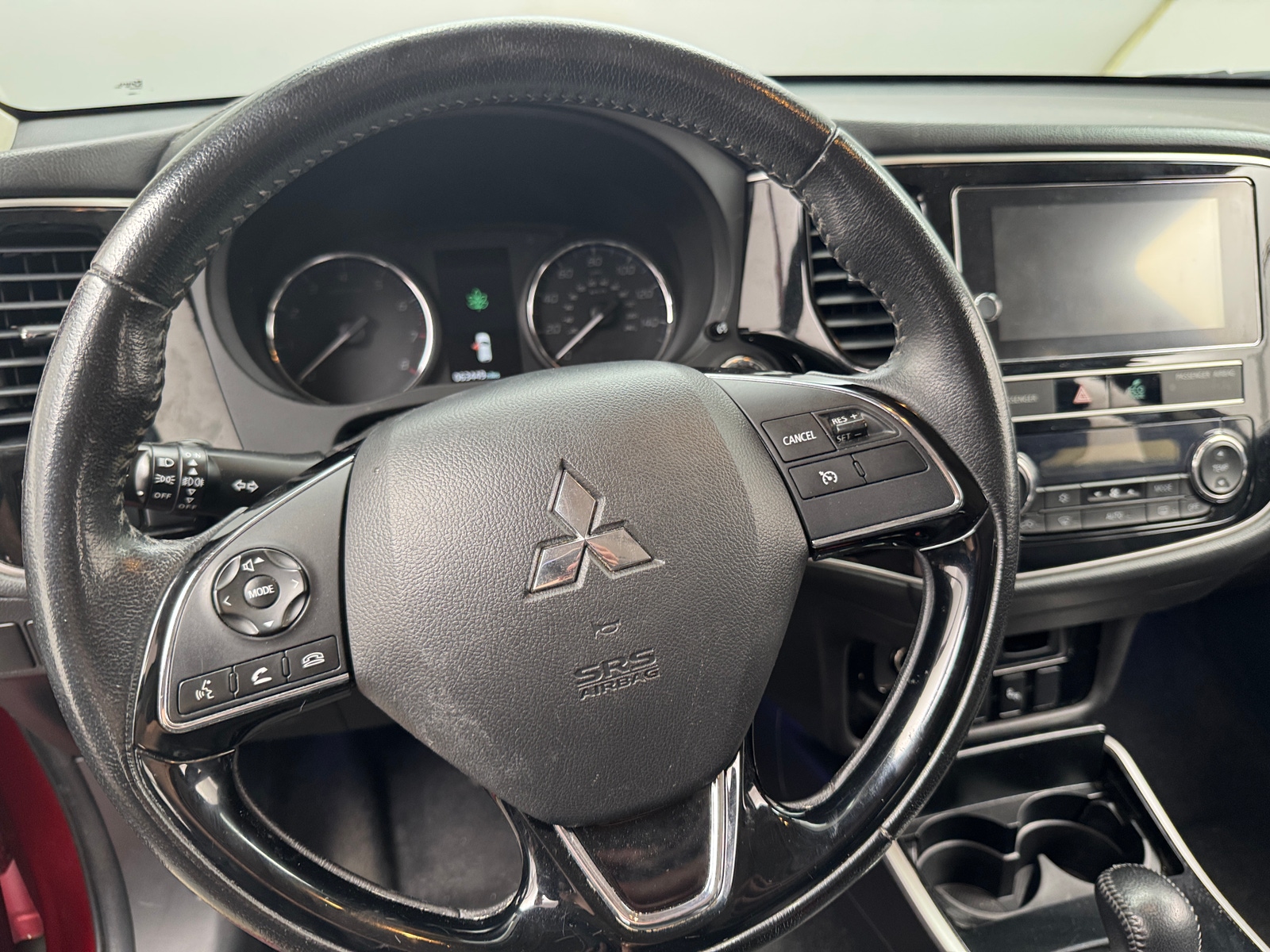 Thumbnail: 2019 Mitsubishi Outlander - 5