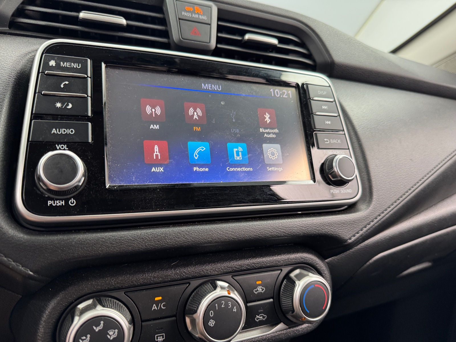 Thumbnail: 2020 Nissan Versa - 4